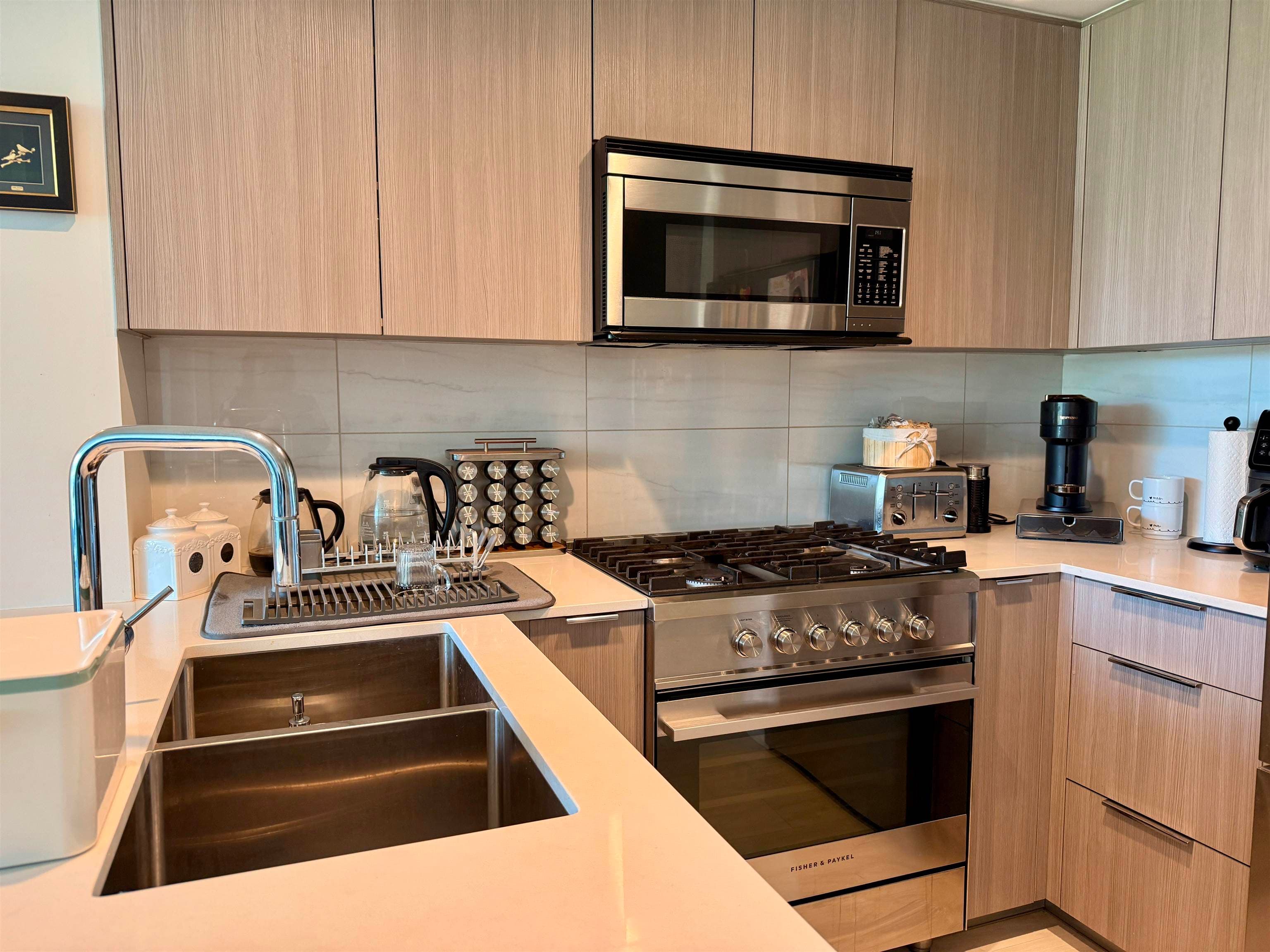 1408 - 1401 Hunter Street, North Vancouver, V7J 0E2 — photo 4