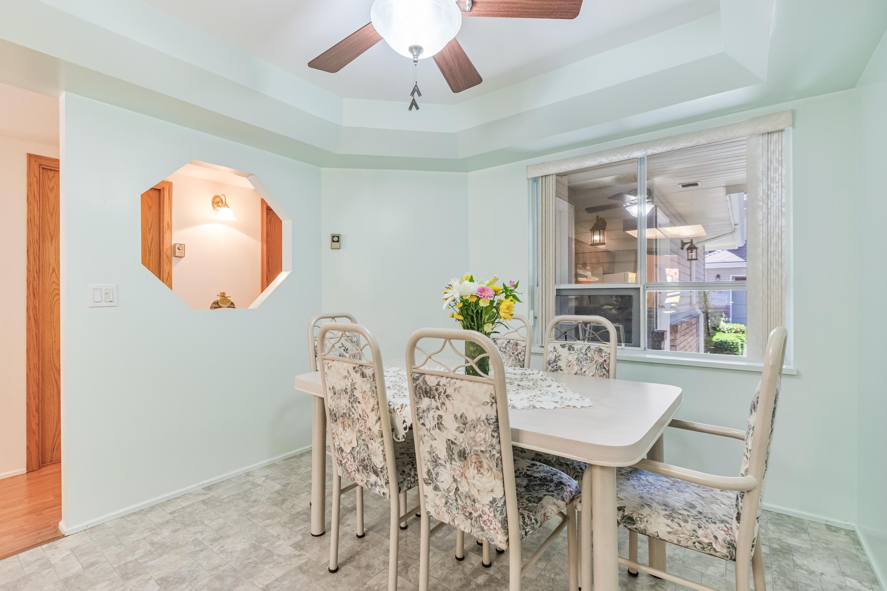 107 - 16350 14 Avenue, Surrey, V4A 8J7 — photo 3
