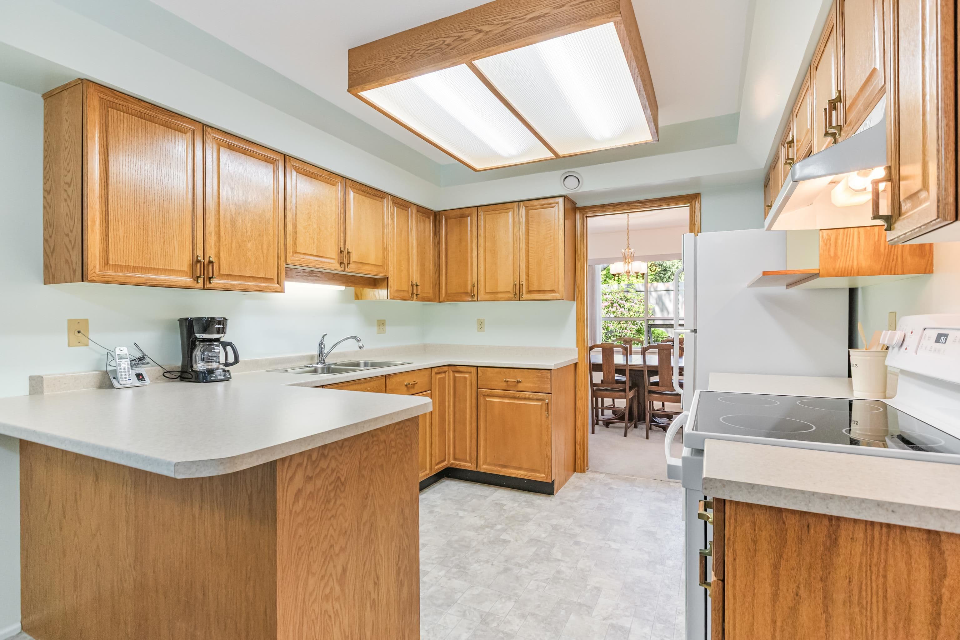 107 - 16350 14 Avenue, Surrey, V4A 8J7 — photo 5