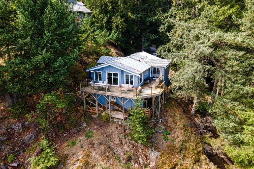653 Cliff Road, Bowen Island, V0N 1G1 — photo 2