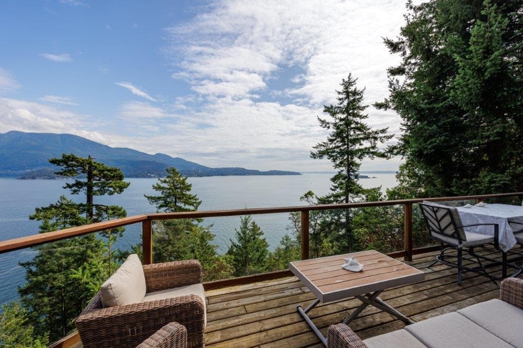 653 Cliff Road, Bowen Island