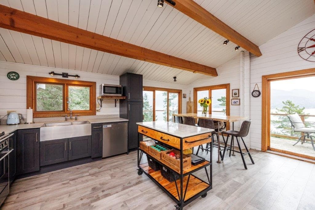 653 Cliff Road, Bowen Island, V0N 1G1 — photo 5