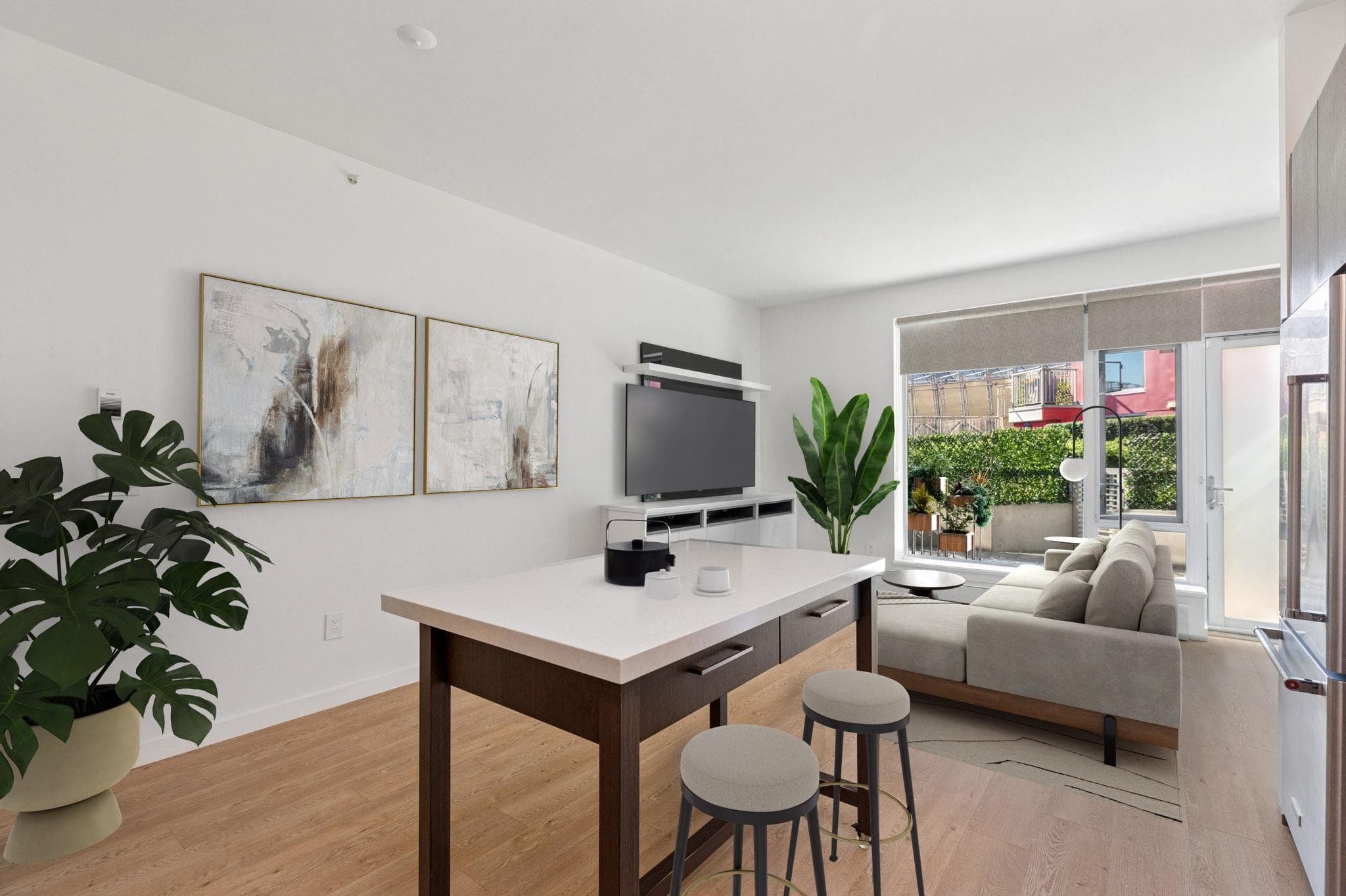 215 - 384 E 1st Avenue, Vancouver, V5T 0G5 — photo 2