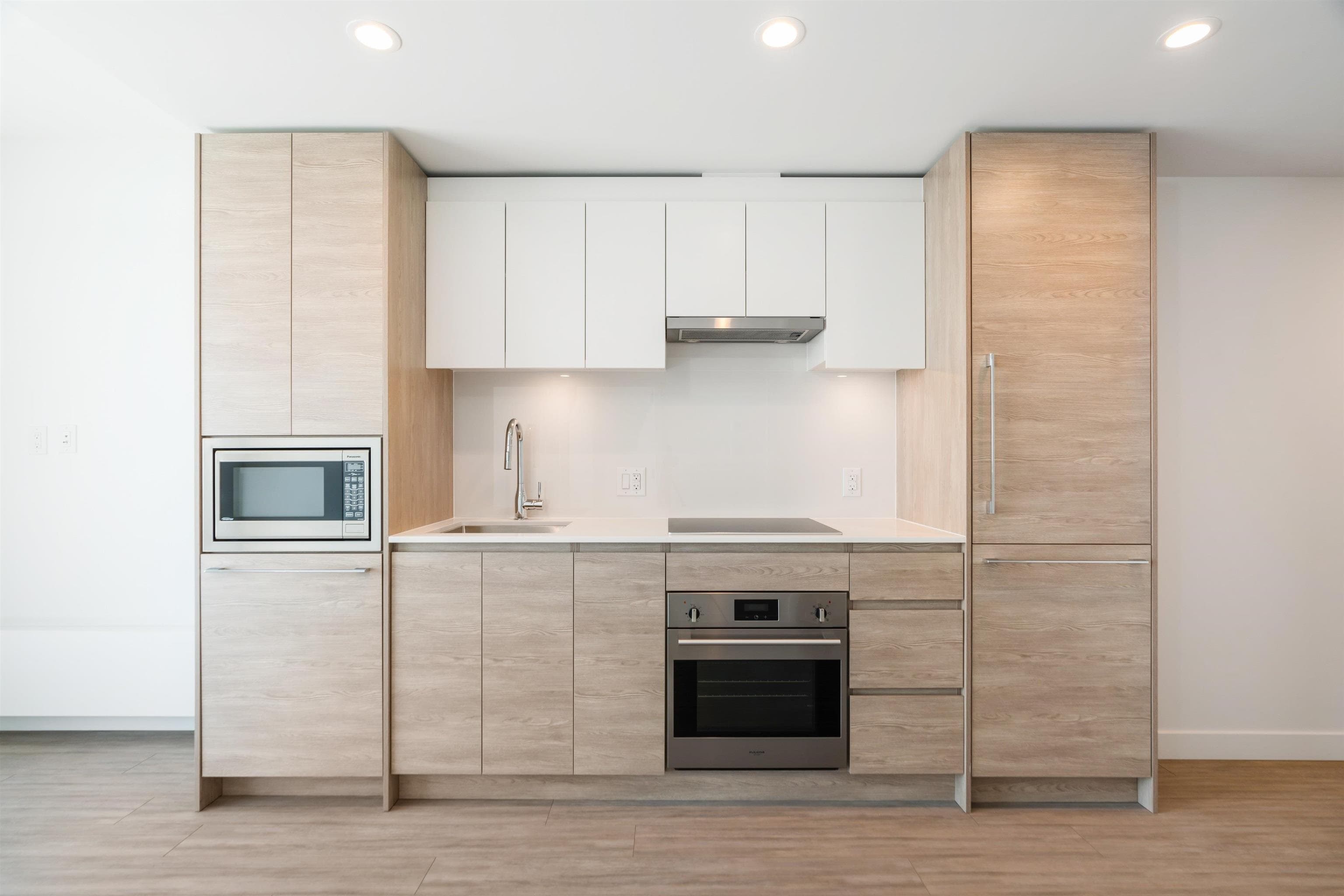 2301 - 13615 Fraser Highway, Surrey, V3T 0P7 — photo 4