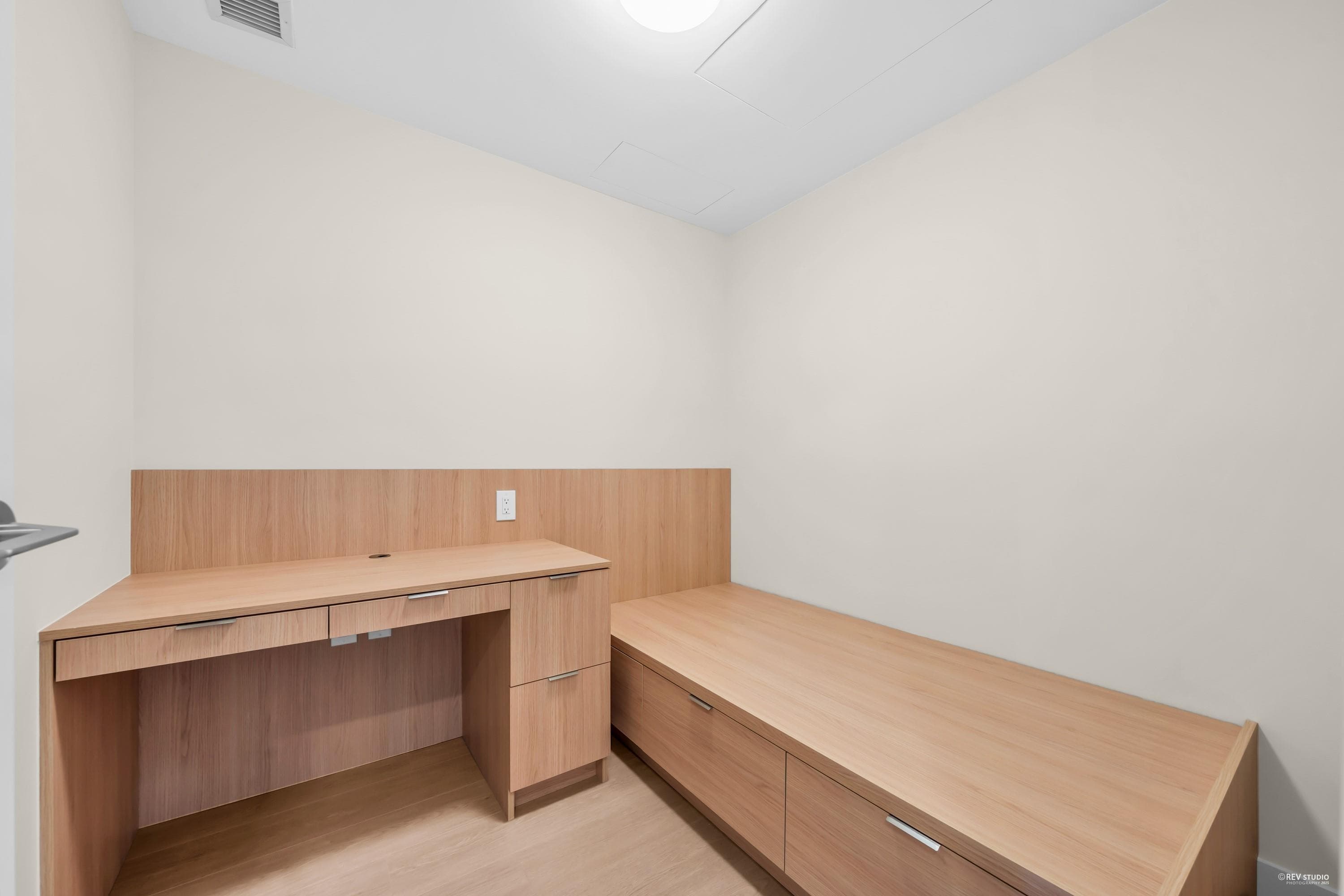 1607 - 5987 Wilson Avenue, Burnaby, V5H 0L7 — photo 3