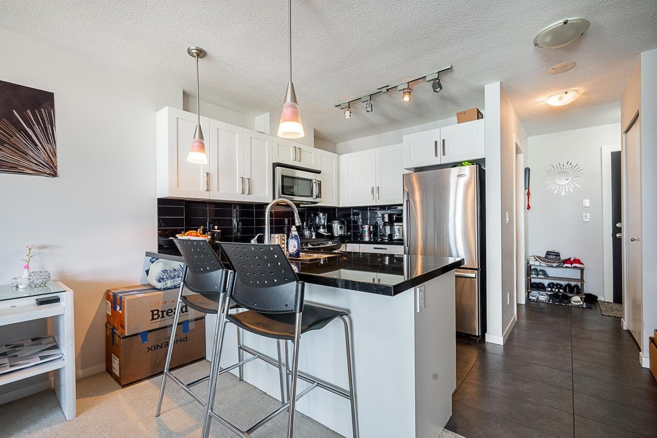 2305 - 2133 Douglas Road, Burnaby, V5C 0E9 — photo 2