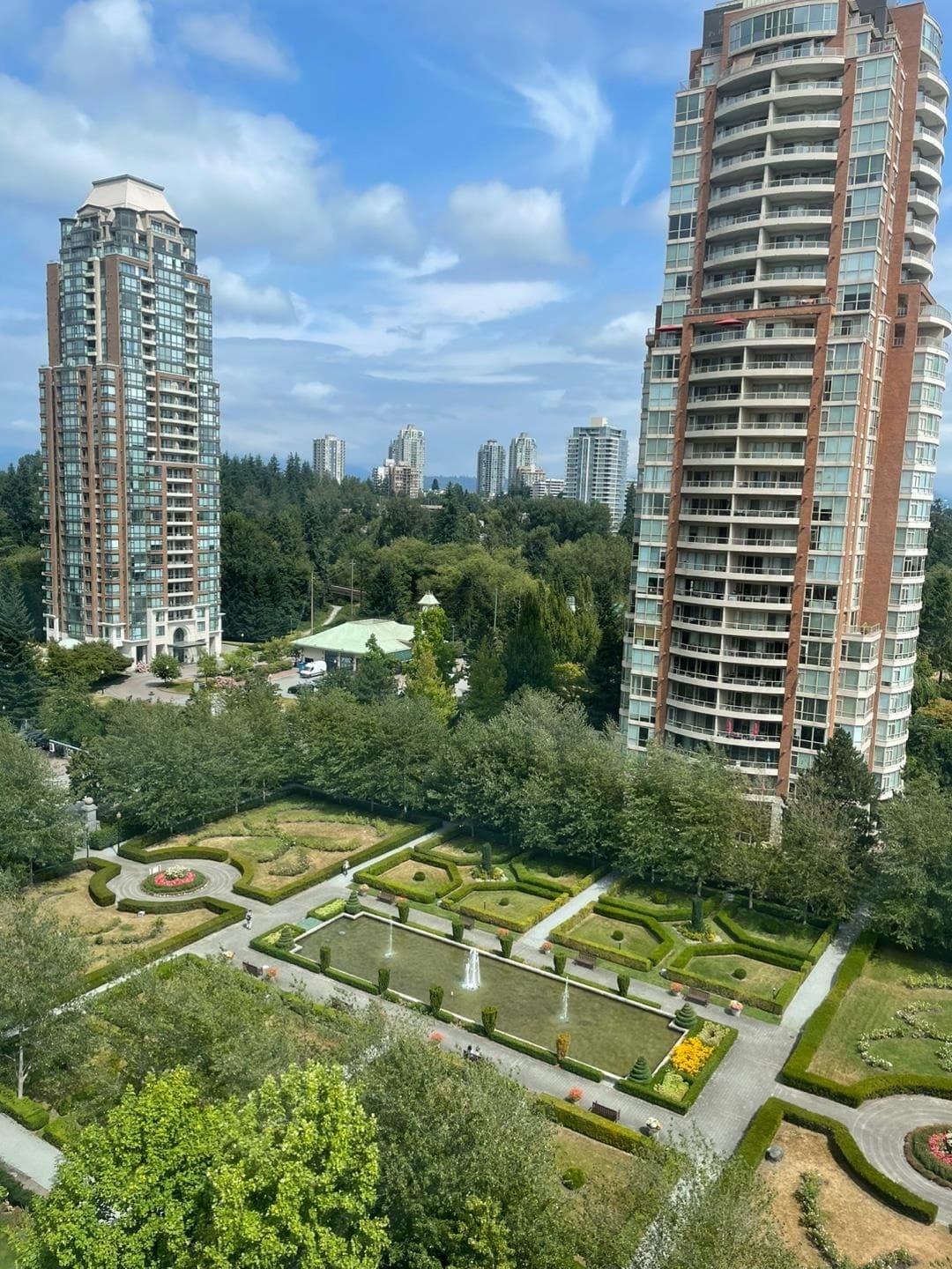 1404 - 7388 Sandborne Avenue, Burnaby, V3N 5C4 — photo 3