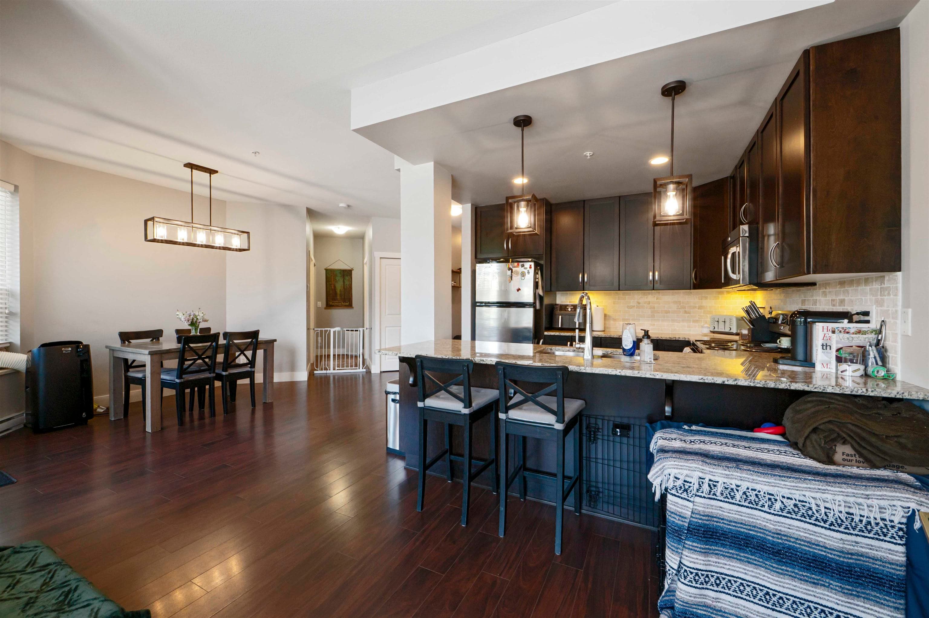 210 - 3192 Gladwin Road, Abbotsford, V2T 6M9 — photo 3