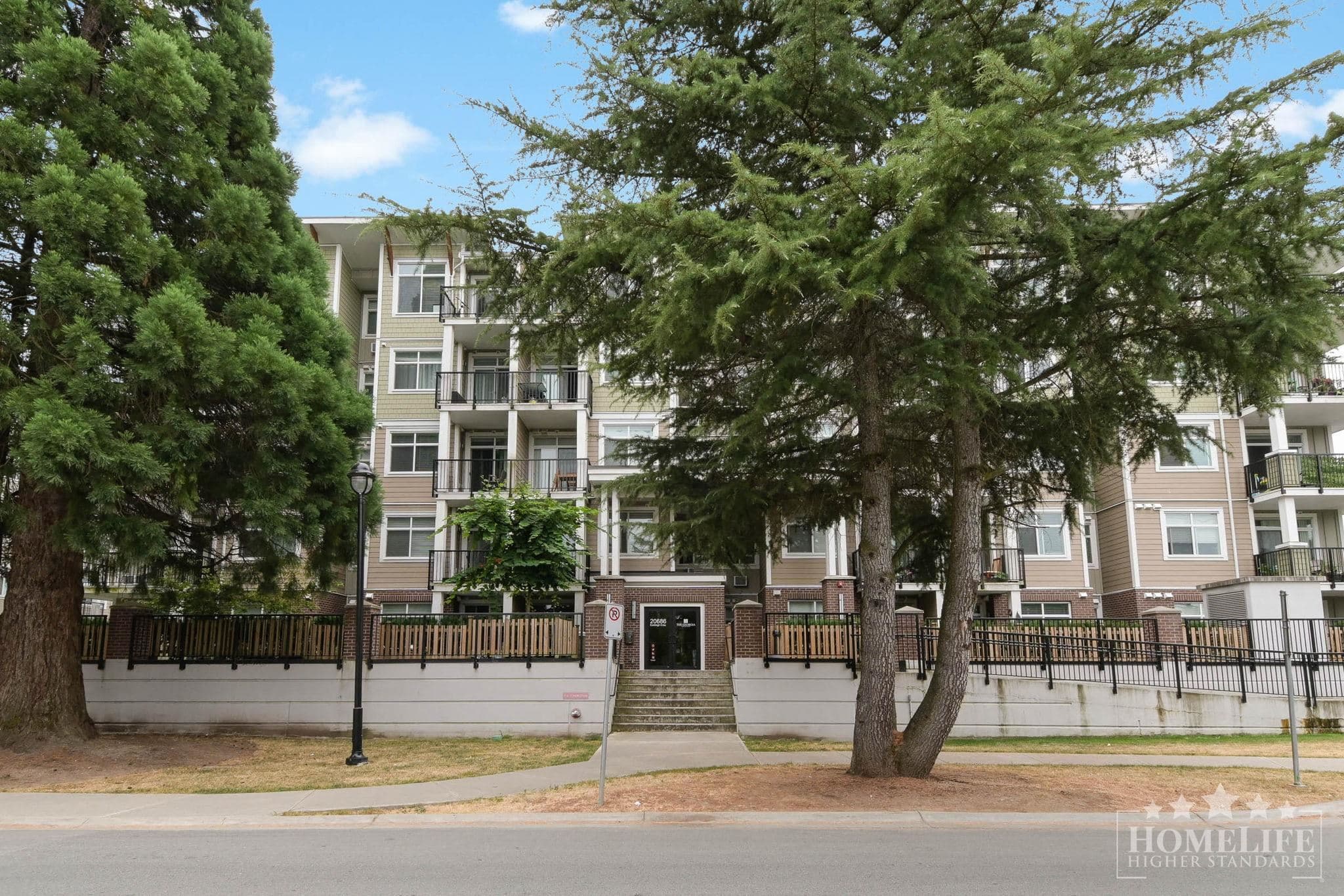104 - 20686 Eastleigh Crescent, Langley, V3A 0M4 — photo 2