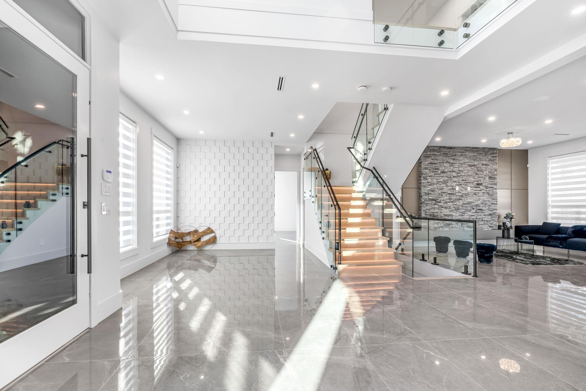 16059 9a Avenue, Surrey, V4A 4W5 — photo 4