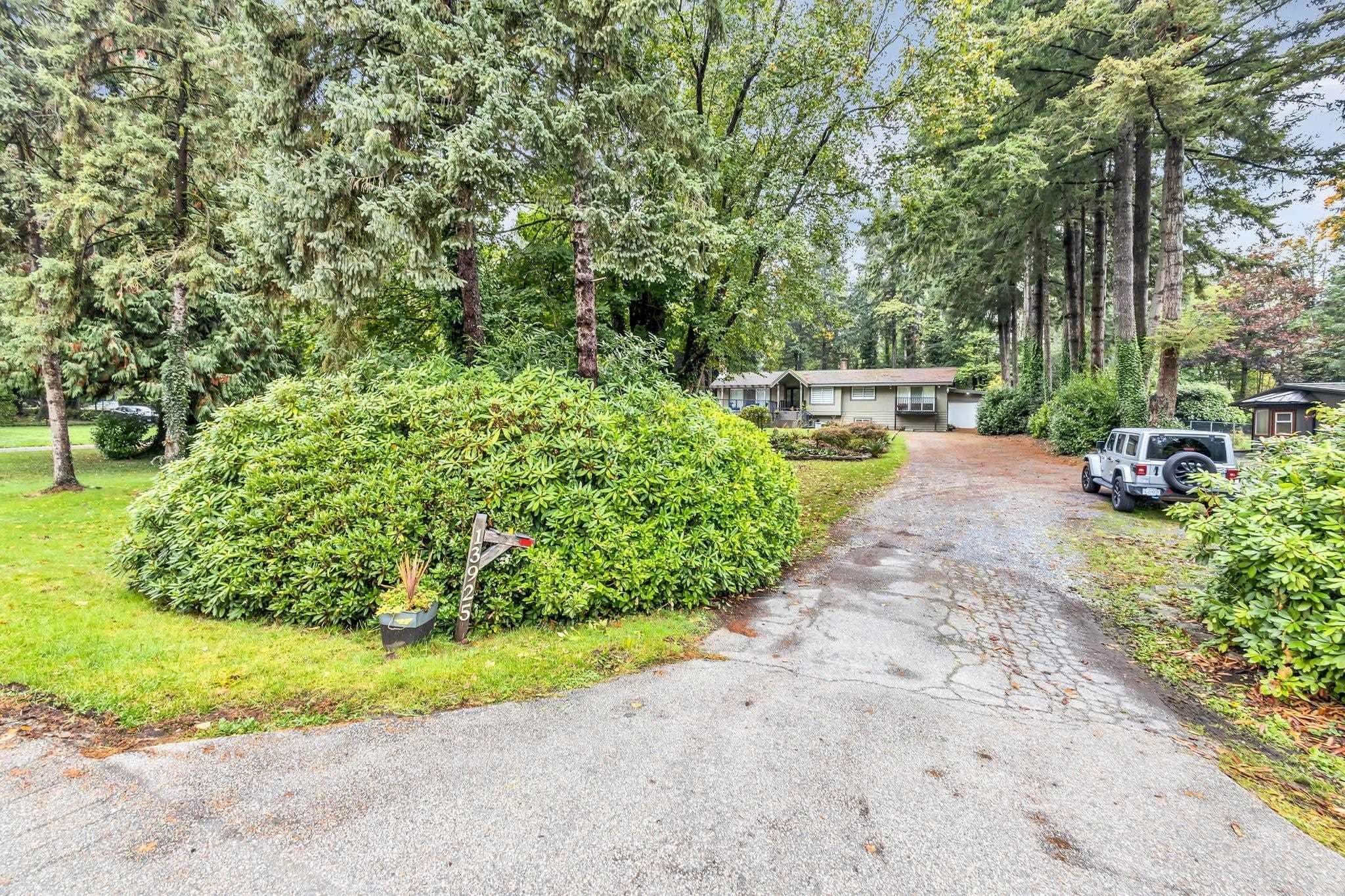 13925 56 Avenue, Surrey, V3X 2Z9 — photo 2