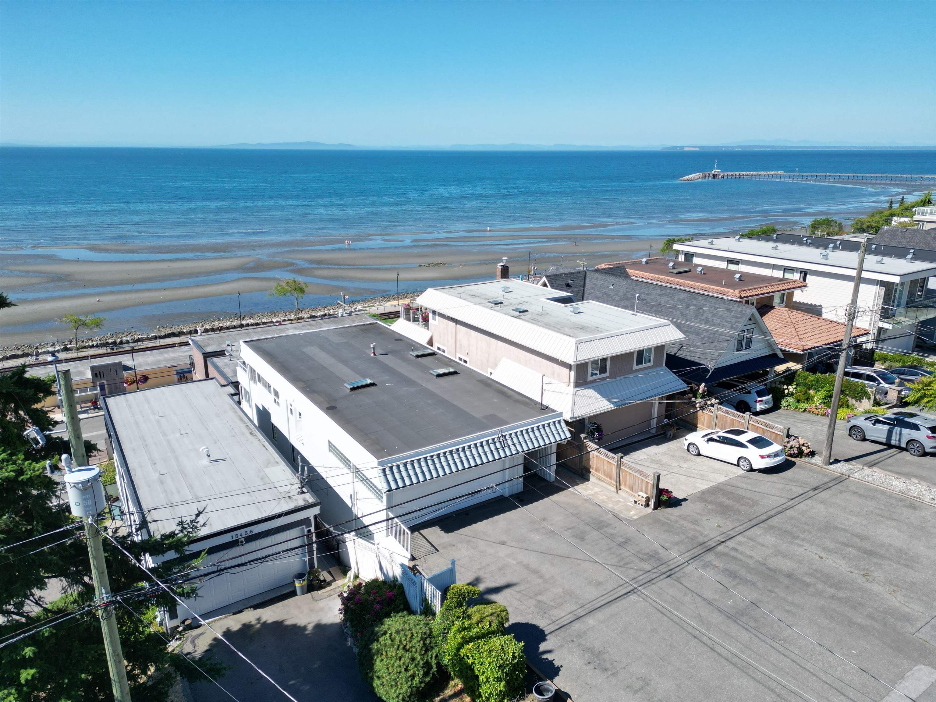 15452 Victoria Avenue, White Rock, V4B 1H3 — photo 2