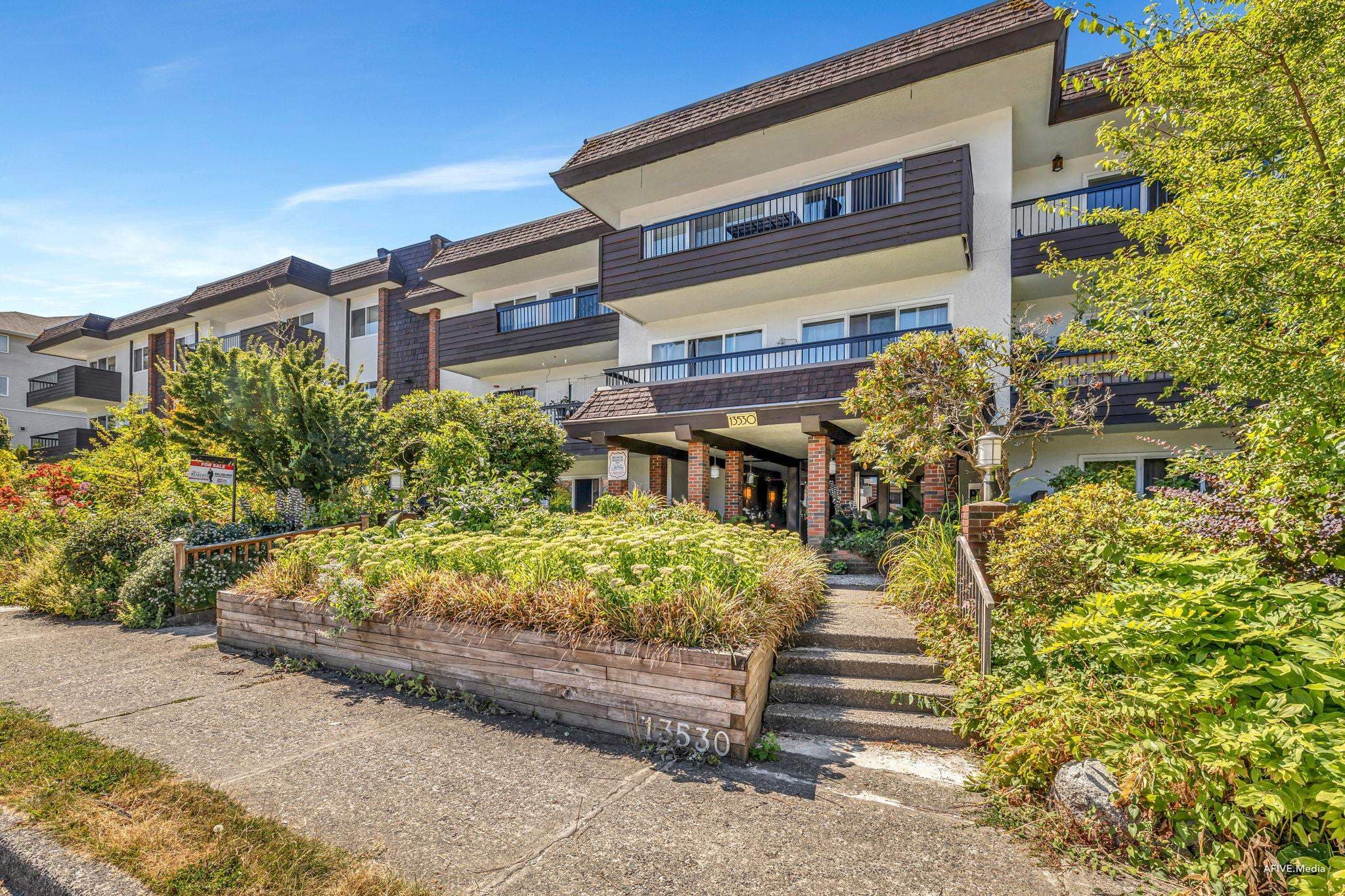 304 - 13530 Hilton Road, Surrey, V3R 5J4 — photo 4