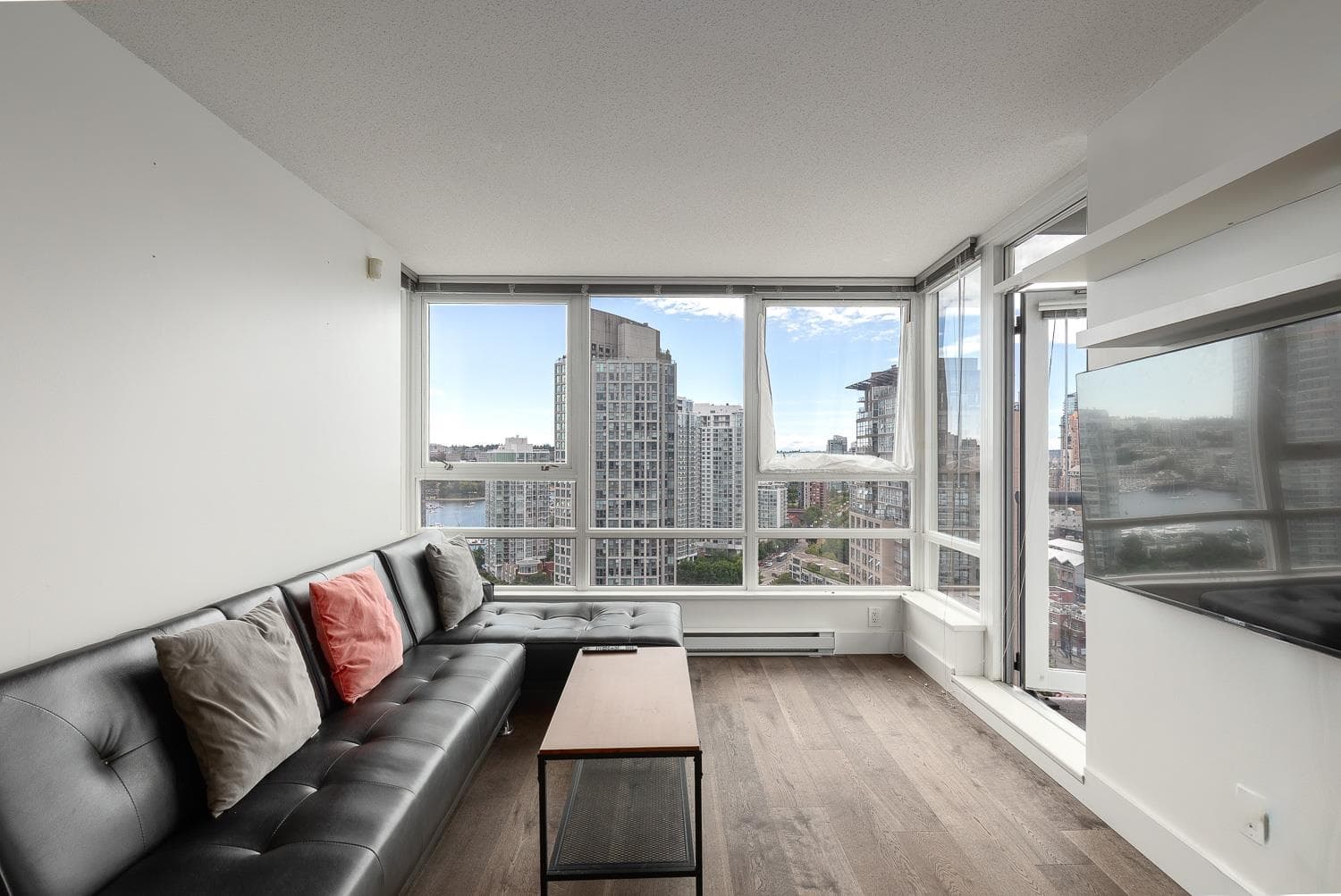 2710 - 928 Beatty Street, Vancouver, V6Z 3G6 — photo 3