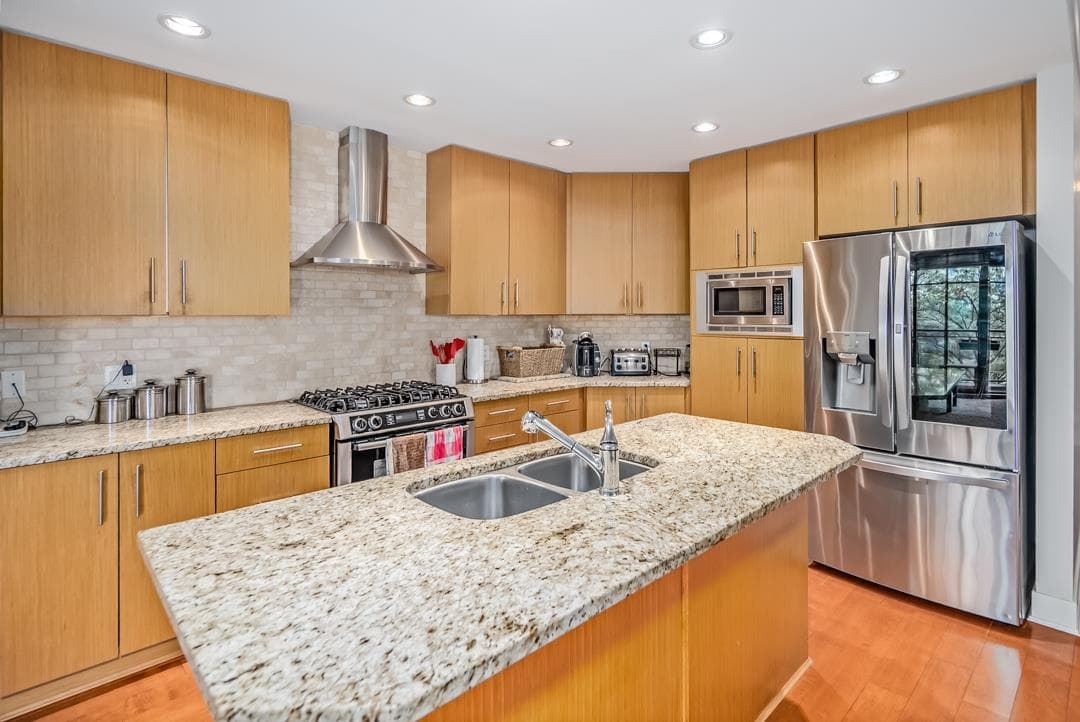 204 - 16421 64 Avenue, Surrey, V3S 6V7 — photo 4