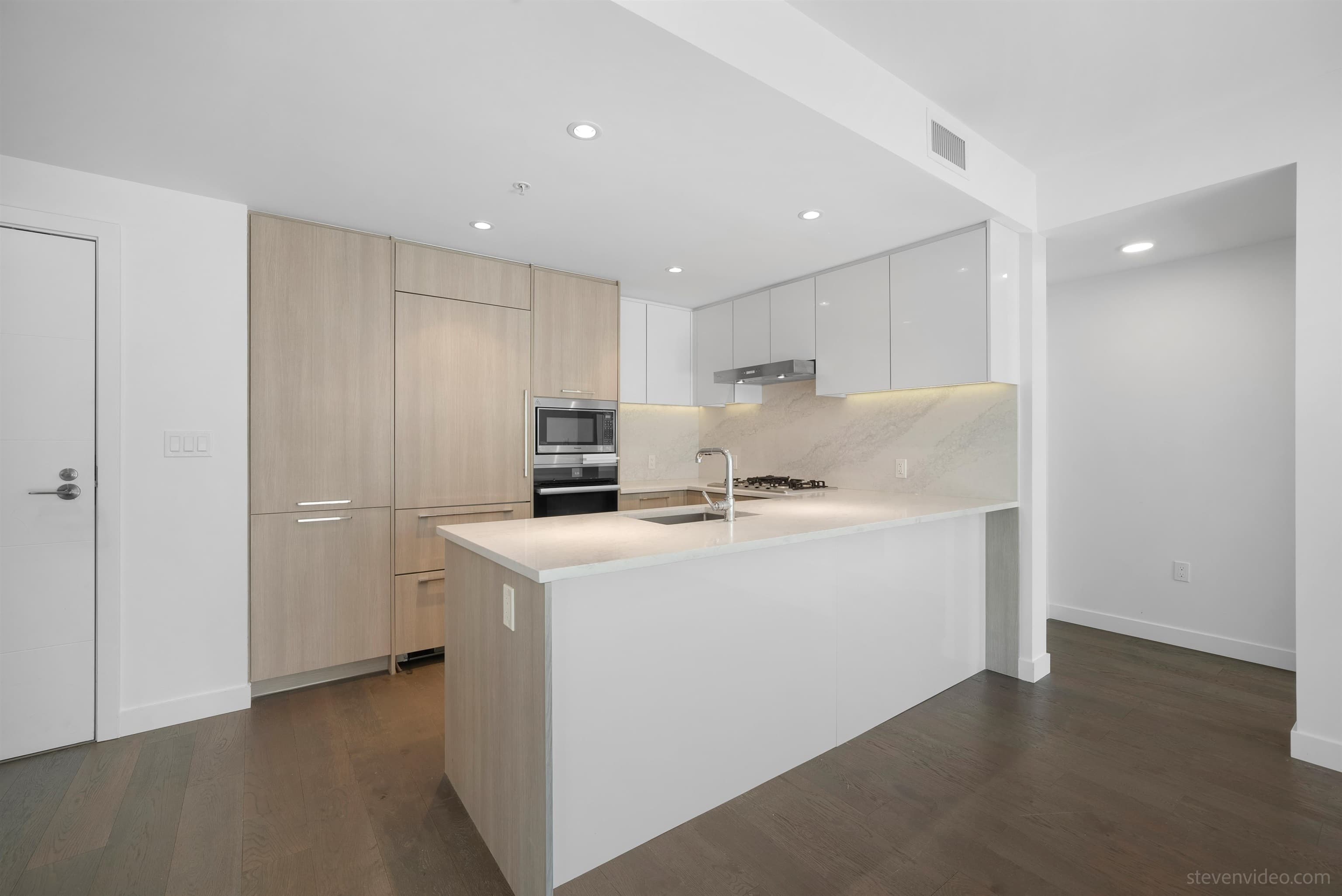 908 - 8199 Capstan Way, Richmond, V6X 0V1 — photo 1