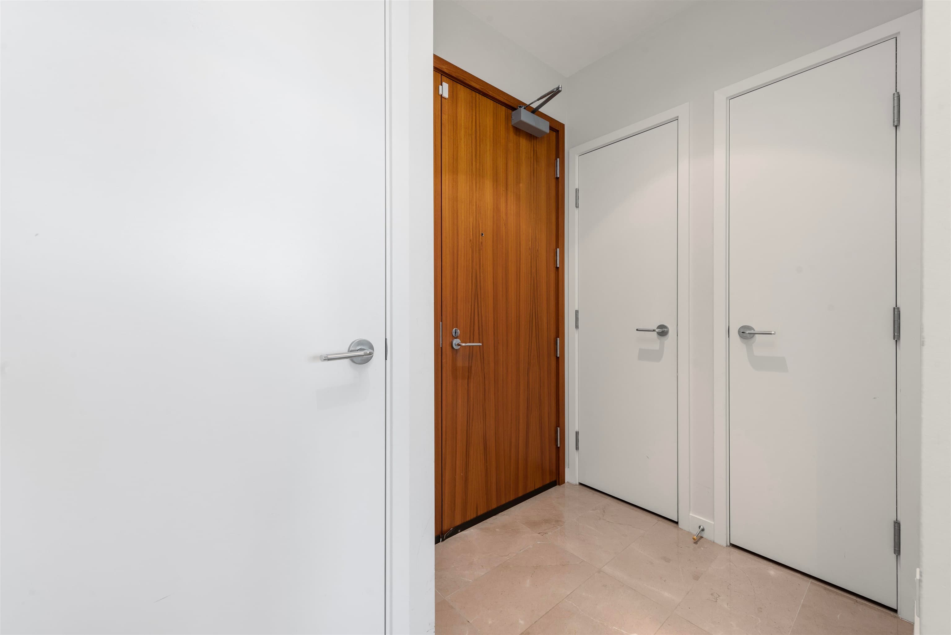203 - 5111 Brighouse Way, Richmond, V7C 0A6 — photo 2