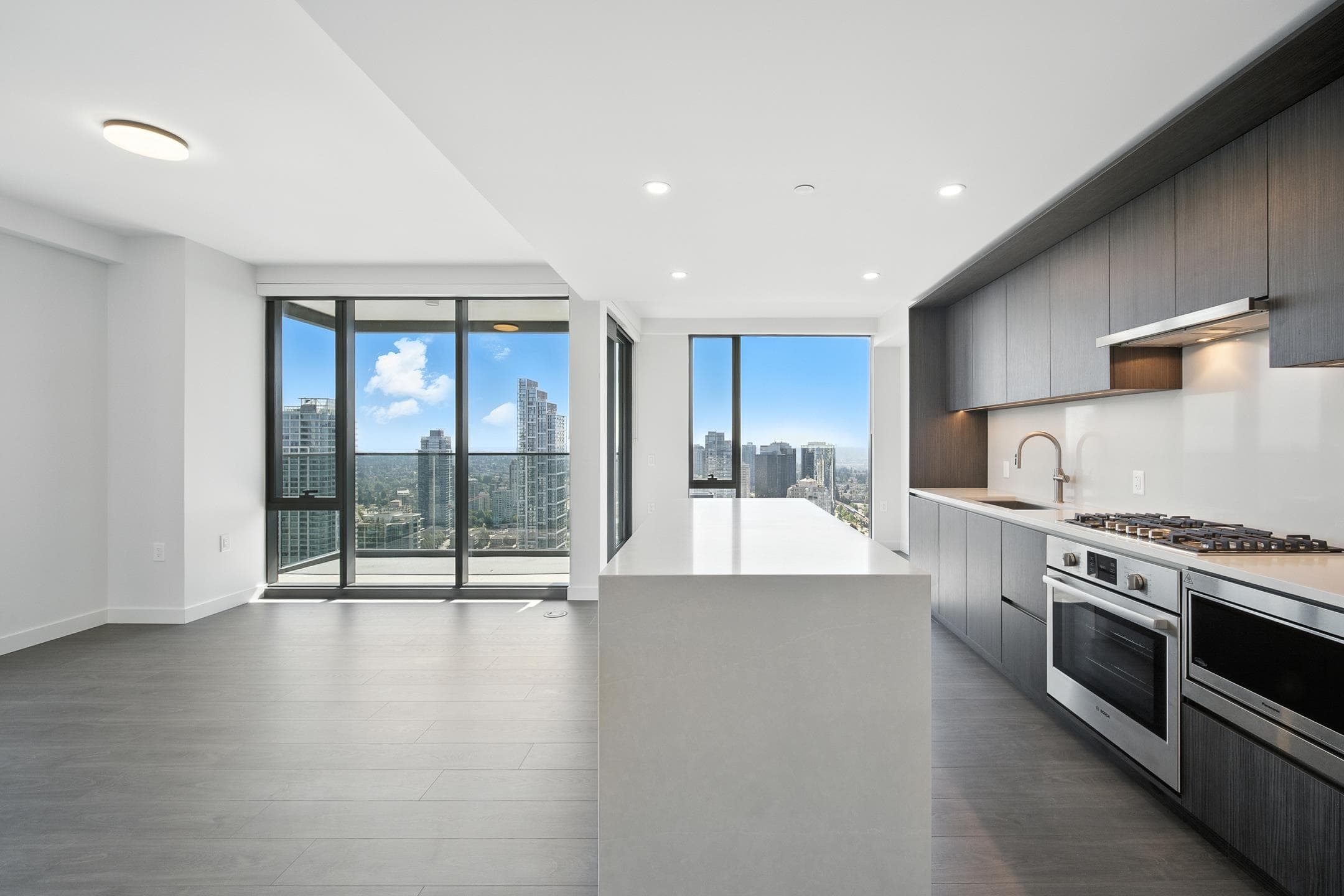 3808 - 5987 Wilson Avenue, Burnaby, V5H 0L7 — photo 3