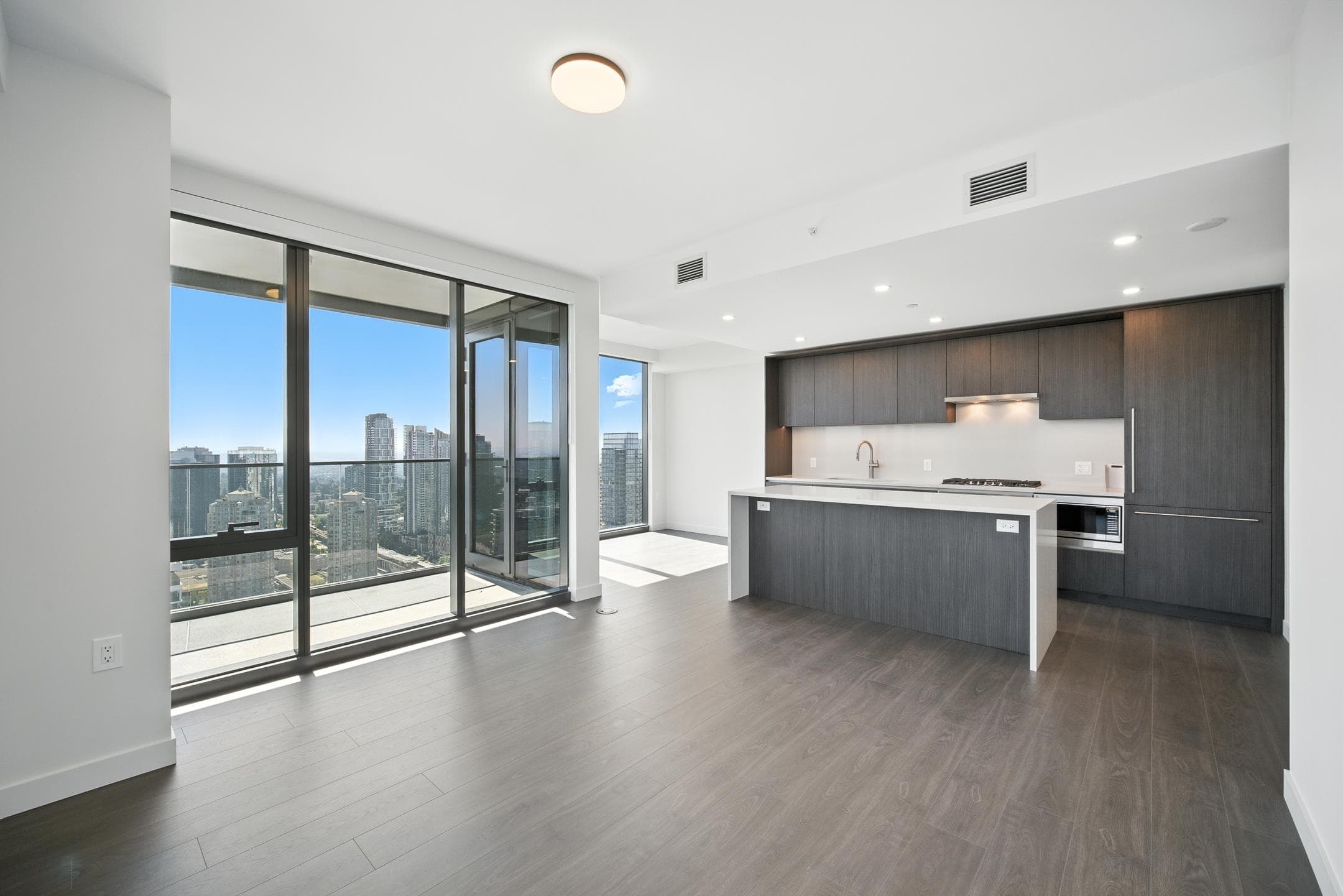 3808 - 5987 Wilson Avenue, Burnaby, V5H 0L7 — photo 4