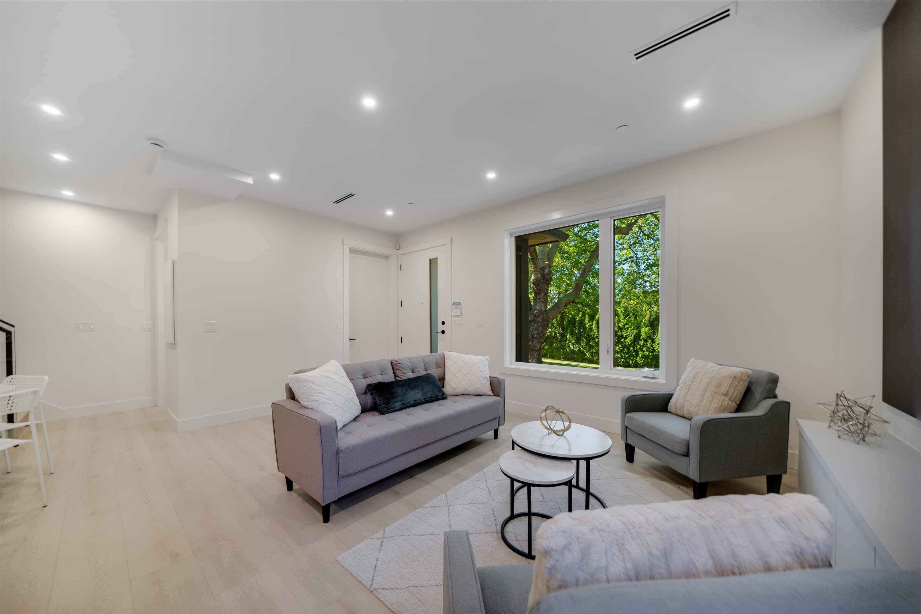 1 - 3836 W 8th Avenue, Vancouver, V6R 1Z4 — photo 4