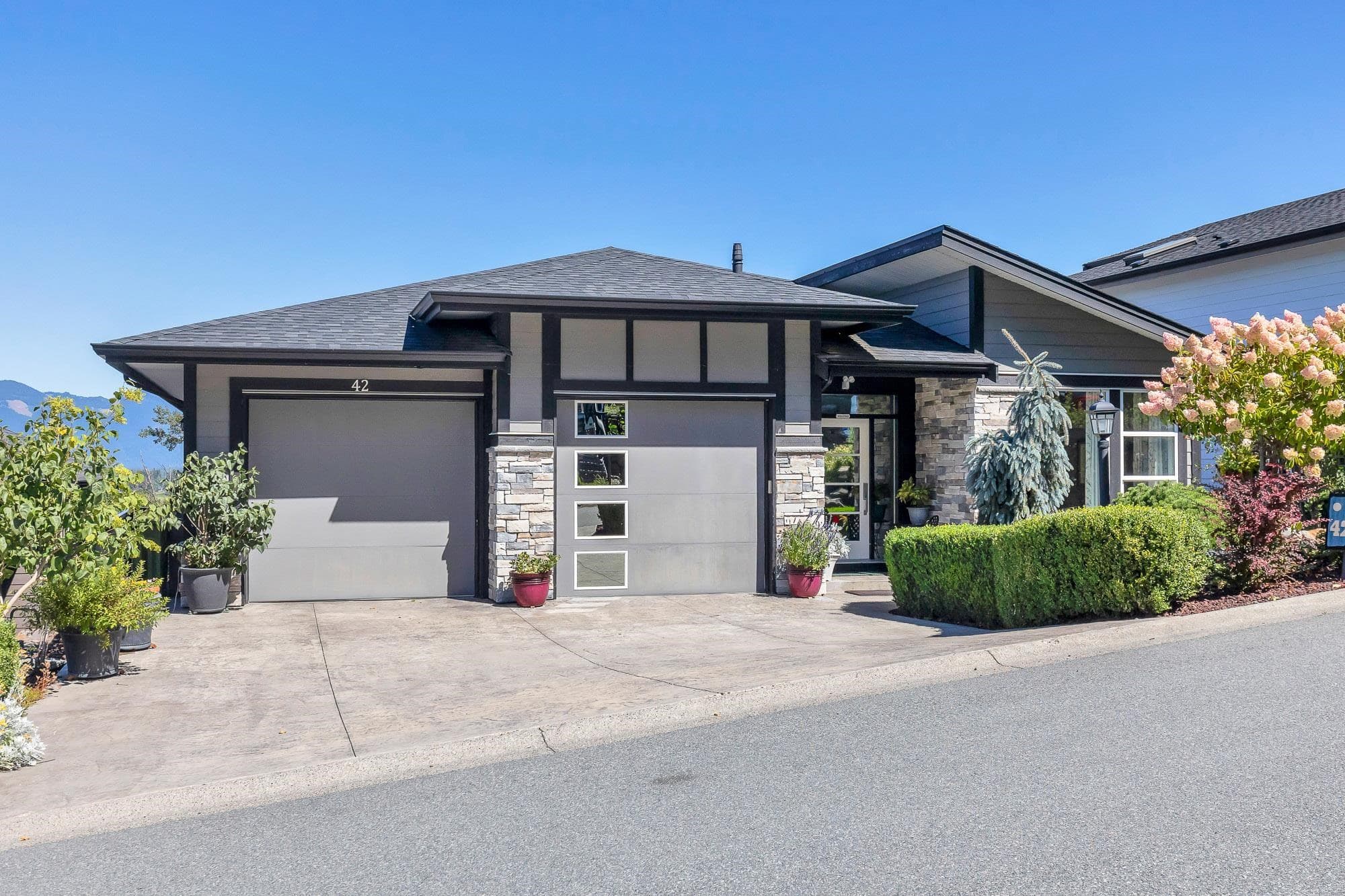 42 - 50778 Ledgestone Place, Chilliwack — sold