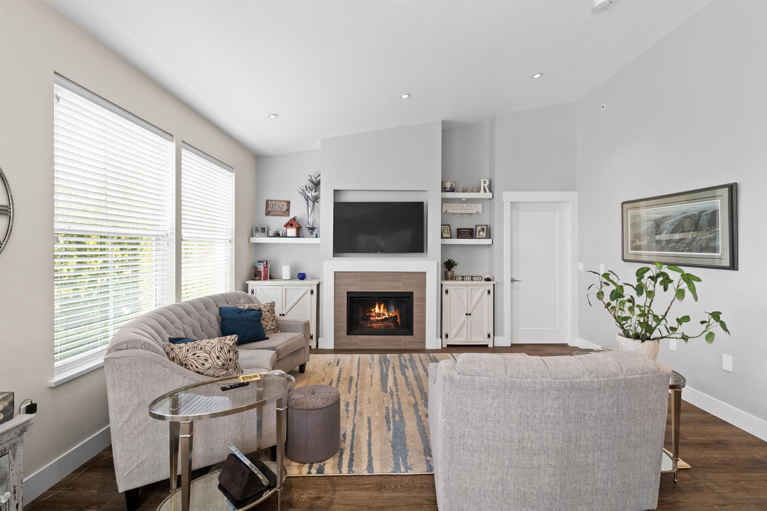 22057 49 Avenue, Langley, V3A 0J4 — photo 2