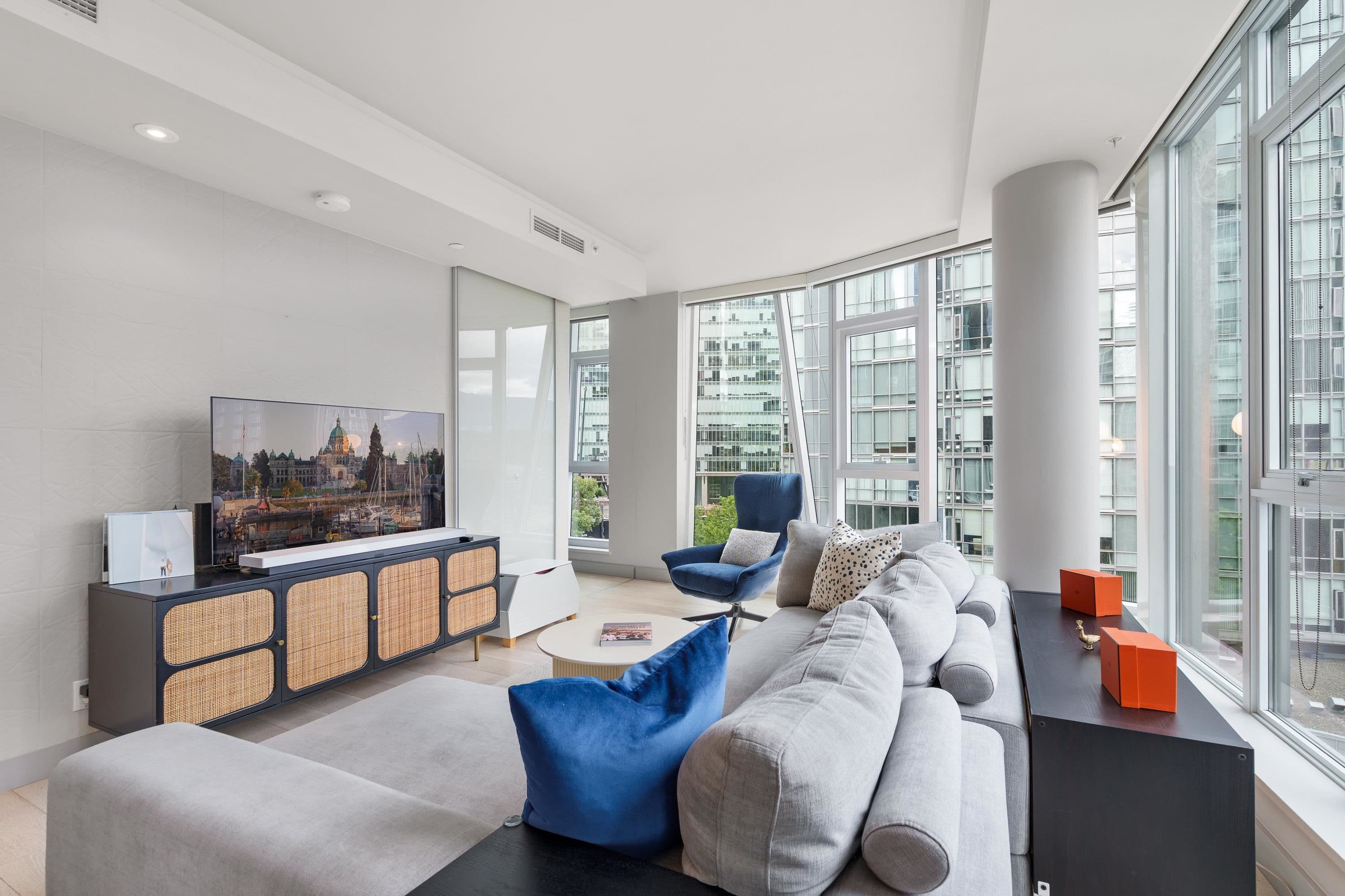 601 - 1499 W Pender Street, Vancouver, V6G 0A7 — photo 3