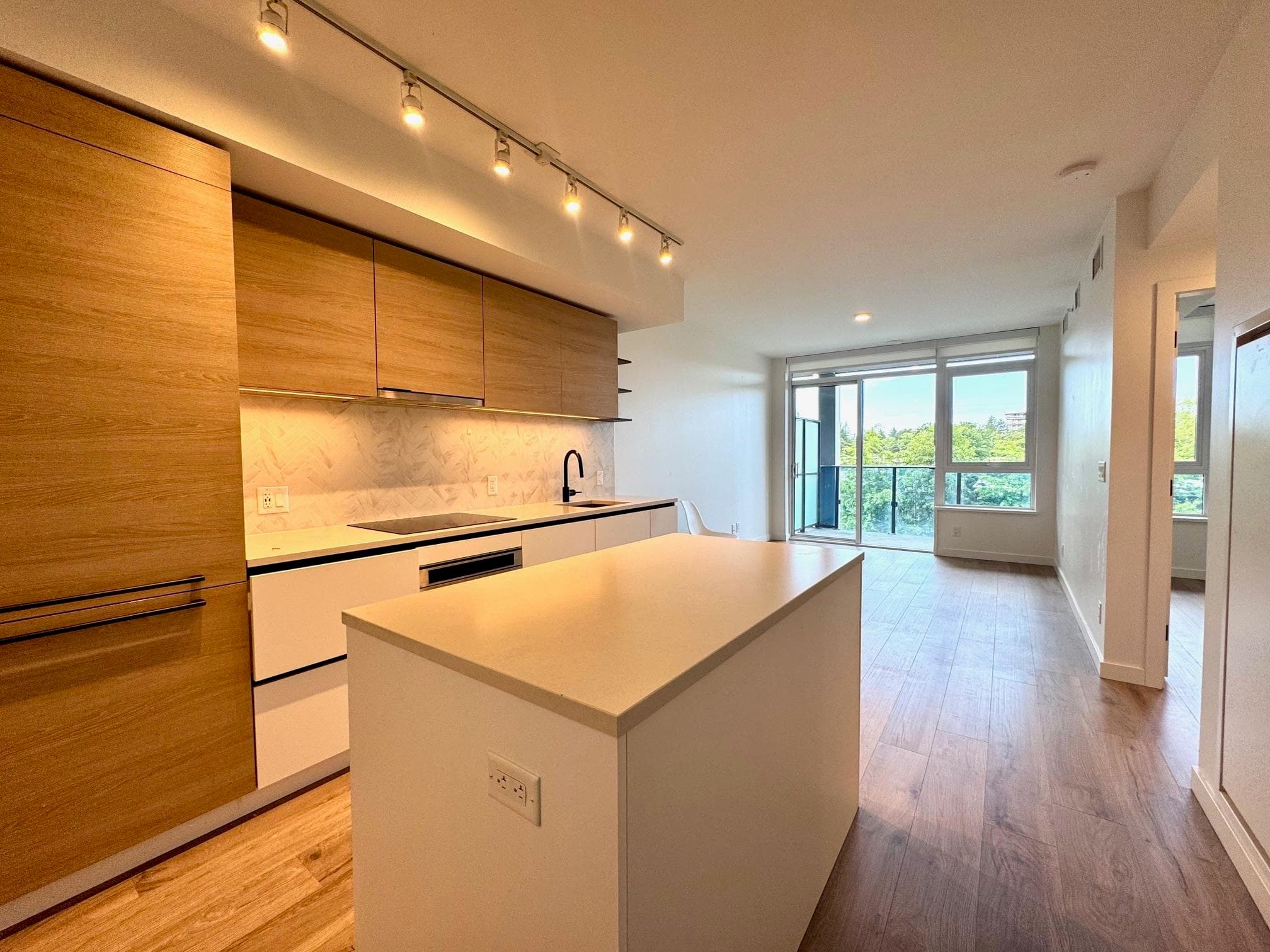612 - 10448 University Drive, Surrey, V3T 0S7 — photo 2