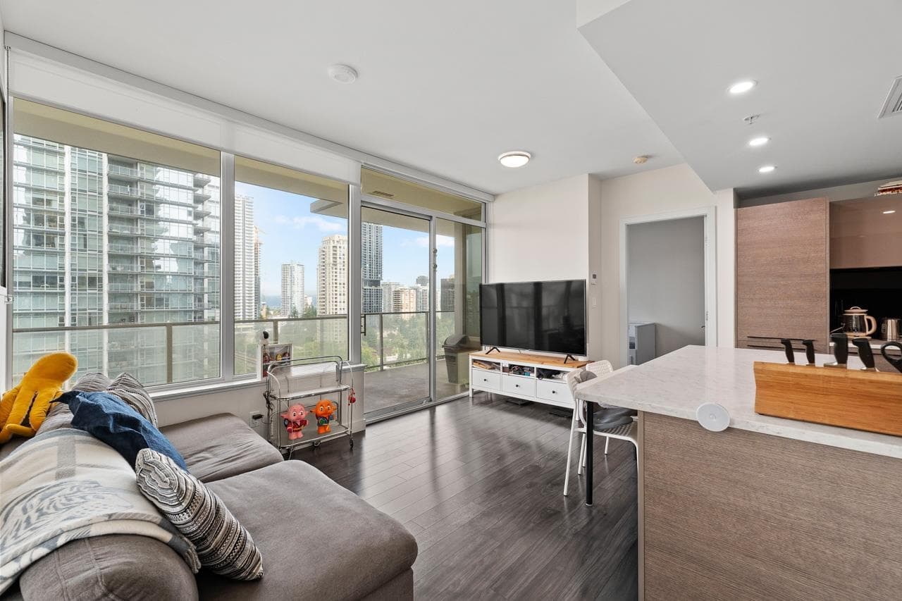 1106 - 6383 Mckay Avenue, Burnaby, V5H 0H8 — photo 5