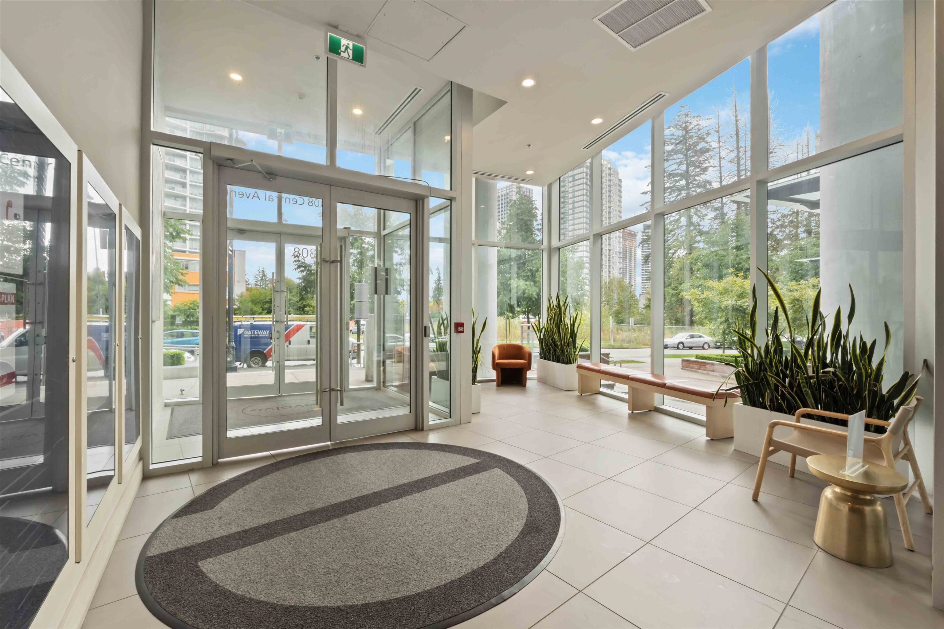 1310 - 13308 Central Avenue, Surrey, V3T 0M4 — photo 5