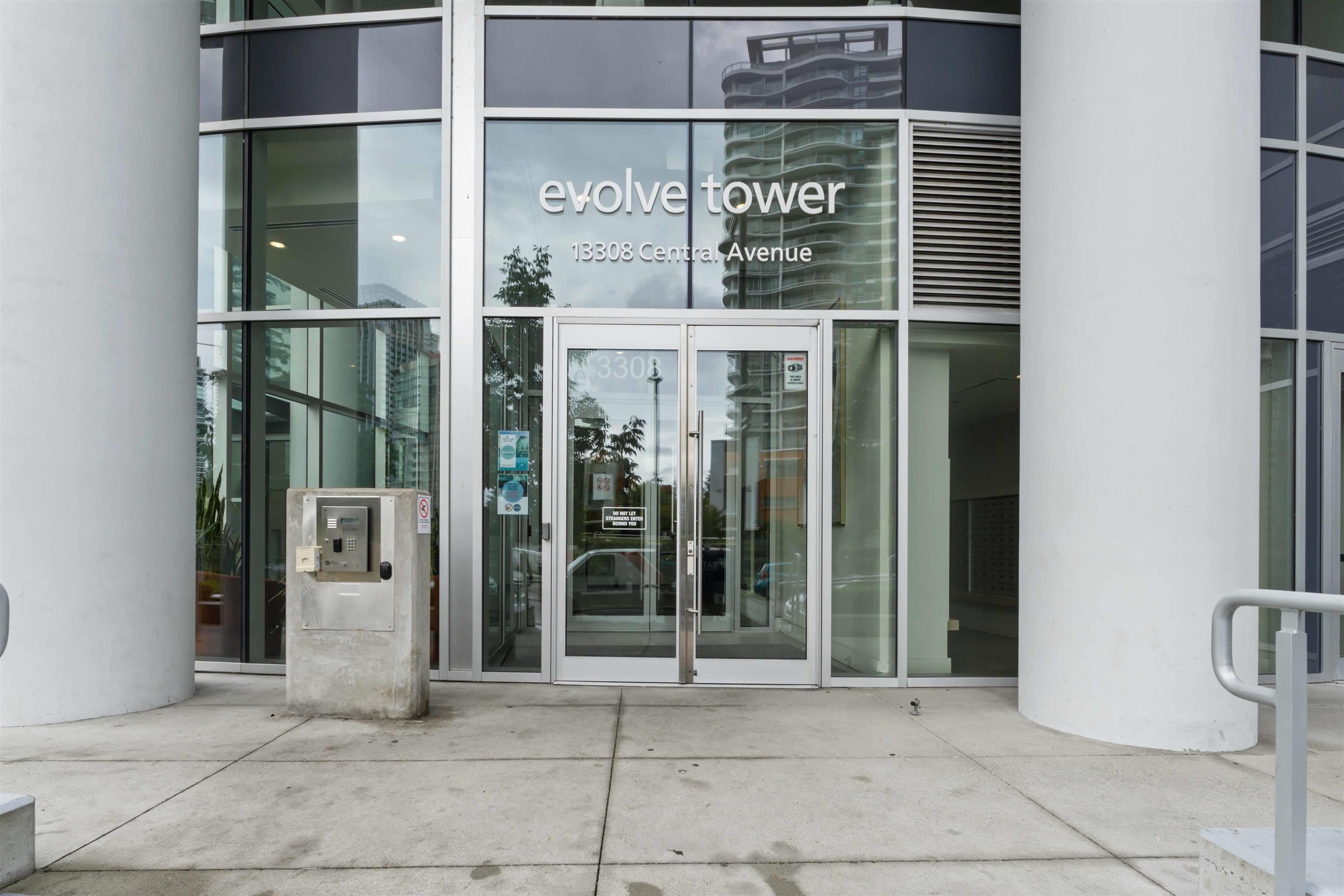 1310 - 13308 Central Avenue, Surrey, V3T 0M4 — photo 4