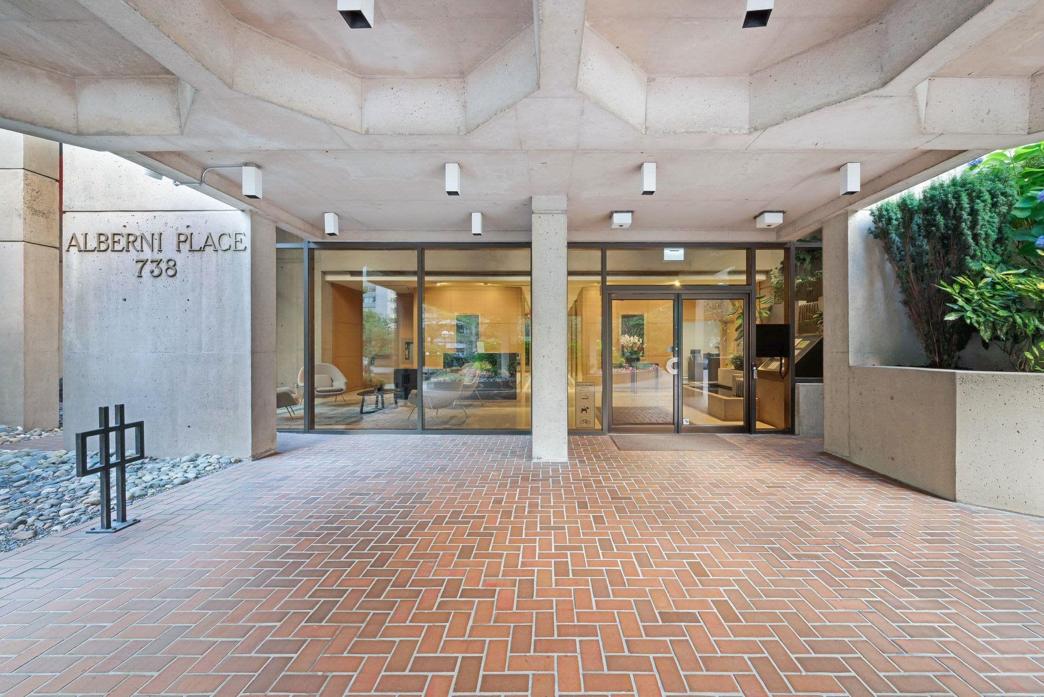 601 - 738 Broughton Street, Vancouver, V6G 3A7 — photo 5