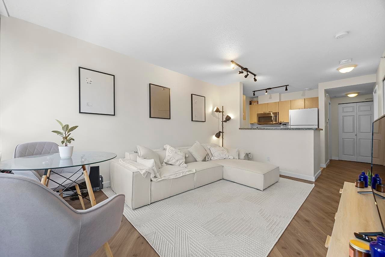 1601 - 1420 W Georgia Street, Vancouver, V6G 3K4 — photo 2