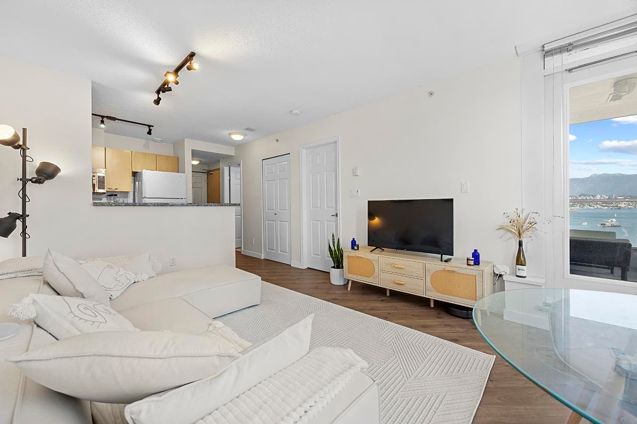 1601 - 1420 W Georgia Street, Vancouver, V6G 3K4 — photo 3