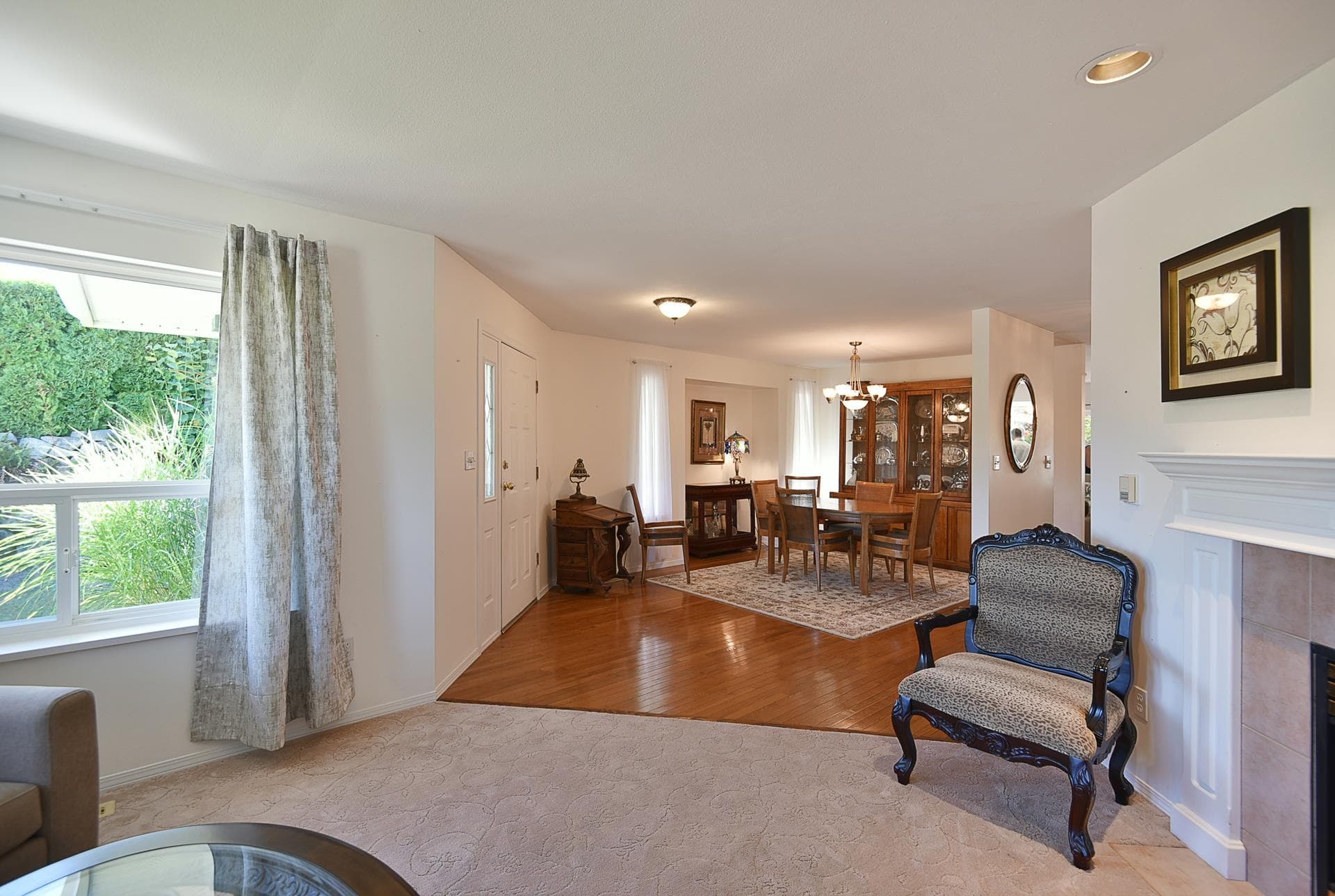 5875 Turnstone Crescent, Sechelt, V7Z 0L9 — photo 2