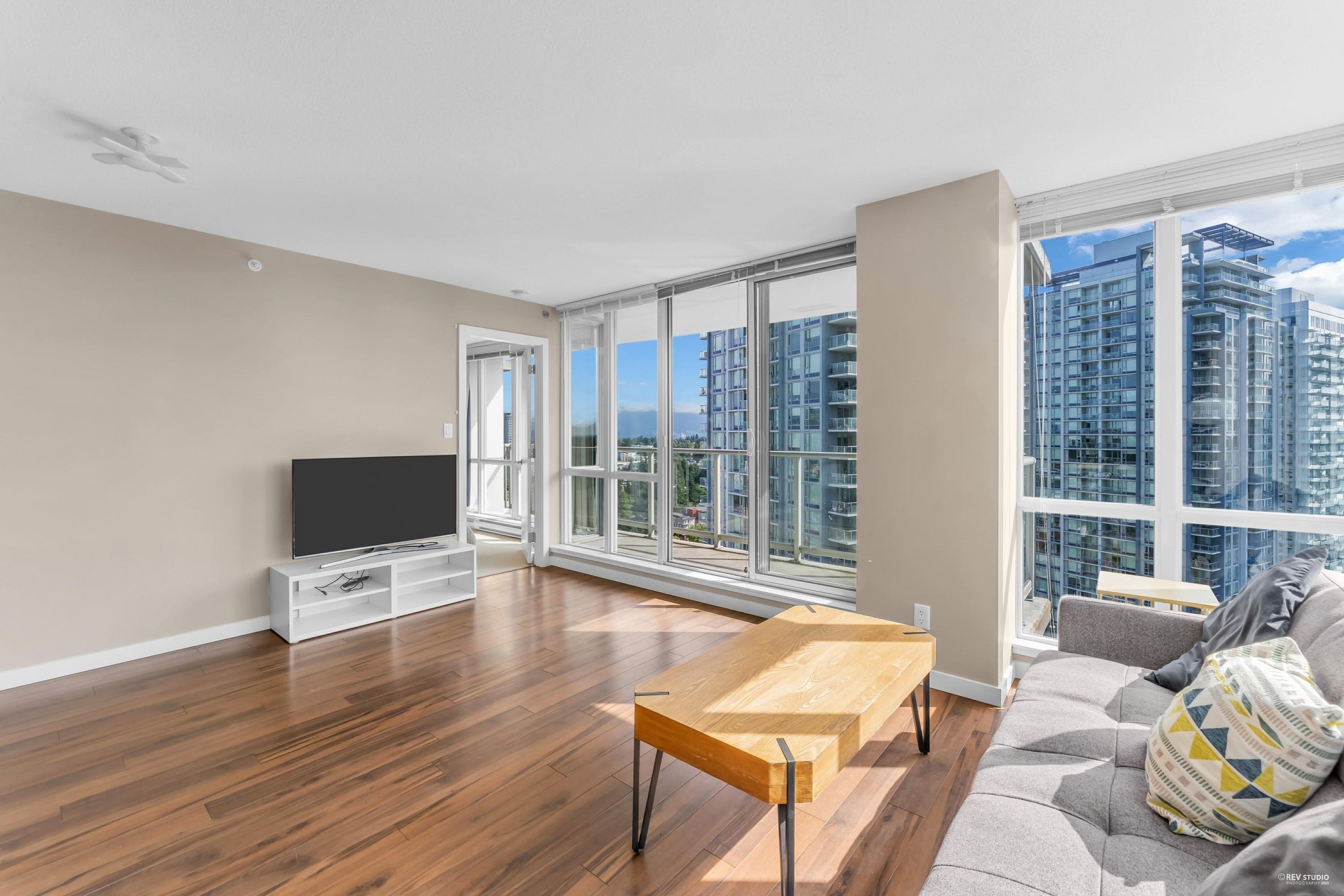 2904 - 9981 Whalley Boulevard, Surrey, V3T 0G6 — photo 3