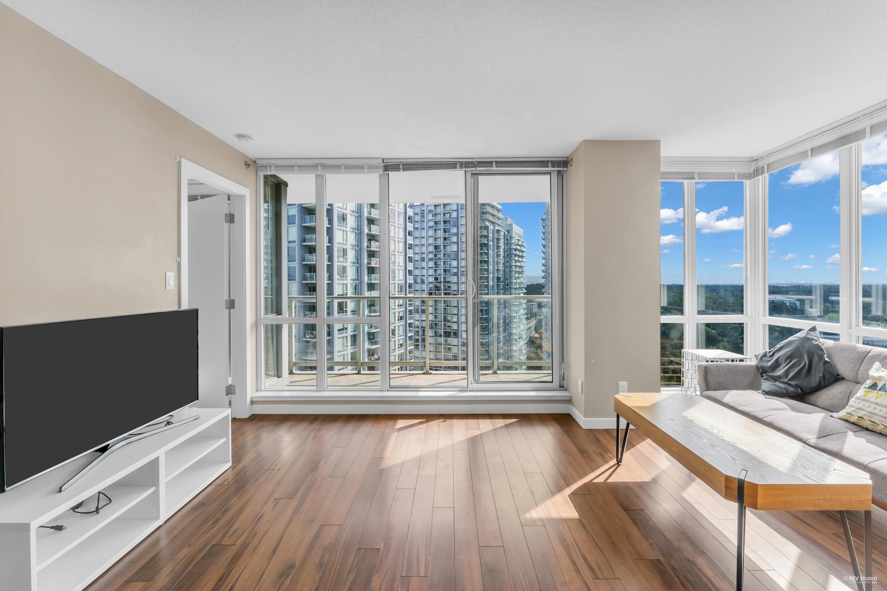 2904 - 9981 Whalley Boulevard, Surrey, V3T 0G6 — photo 4