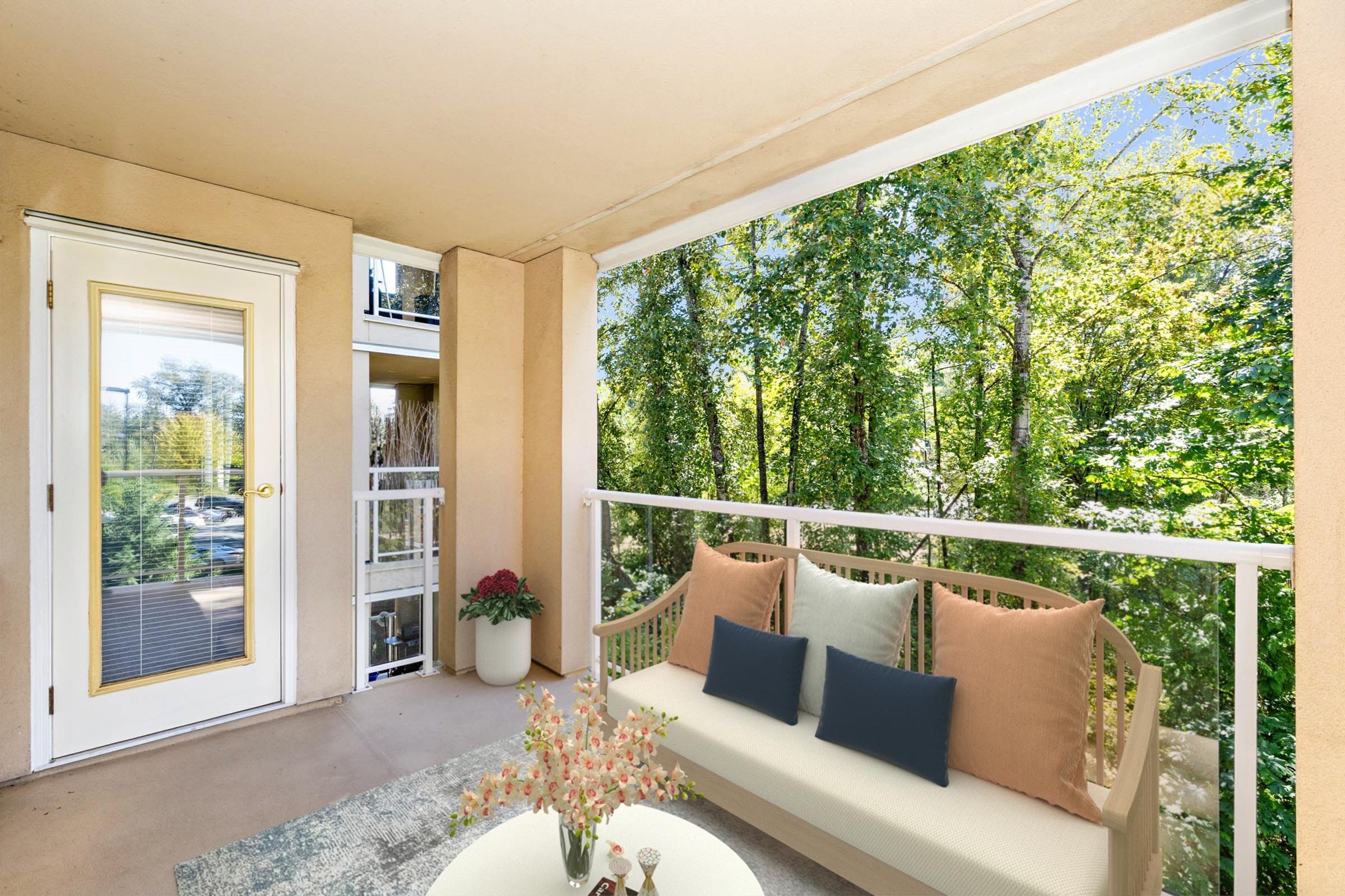 302 - 22722 Lougheed Highway, Maple Ridge, V2X 2V6 — photo 1