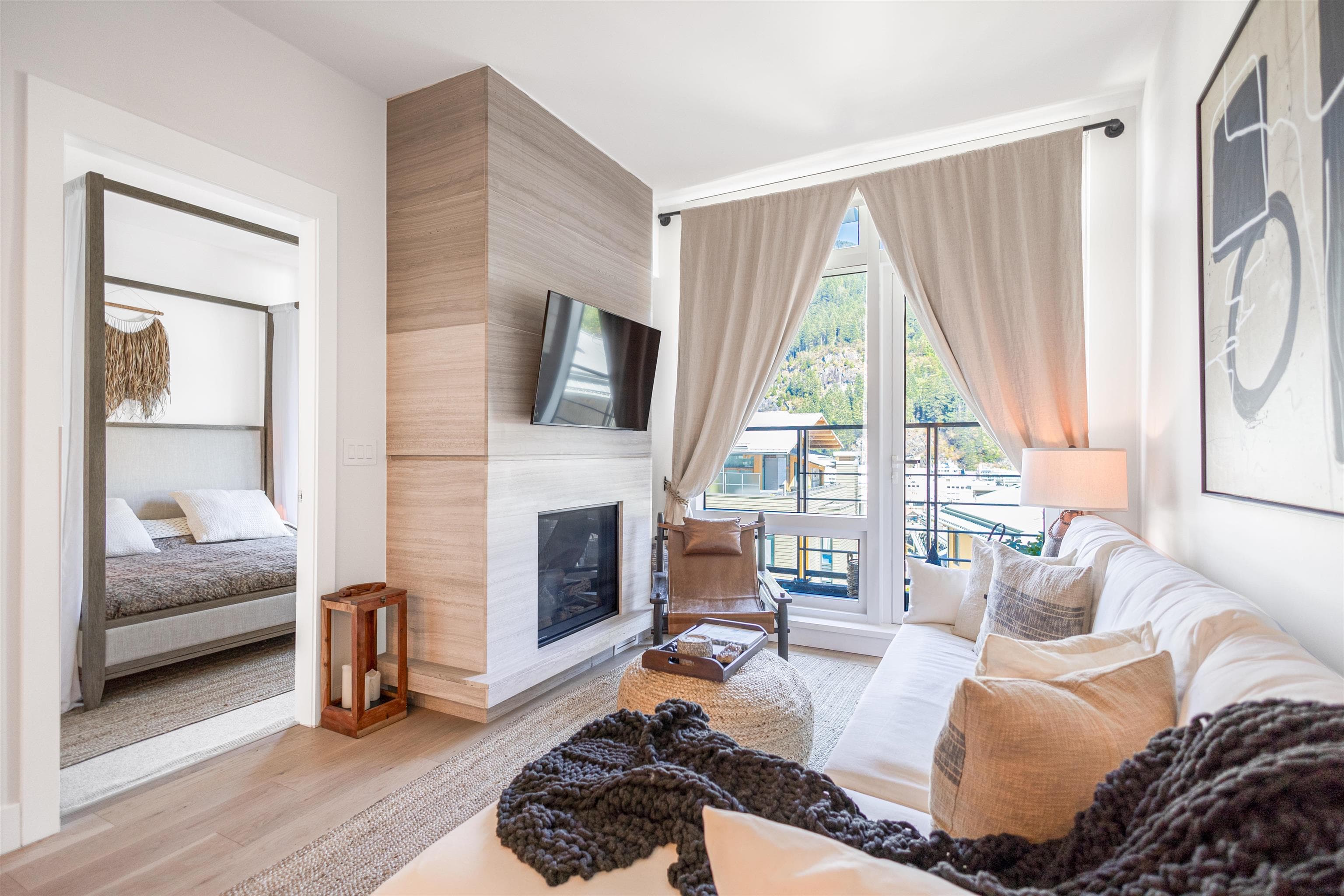 408 - 6687 Nelson Avenue, West Vancouver