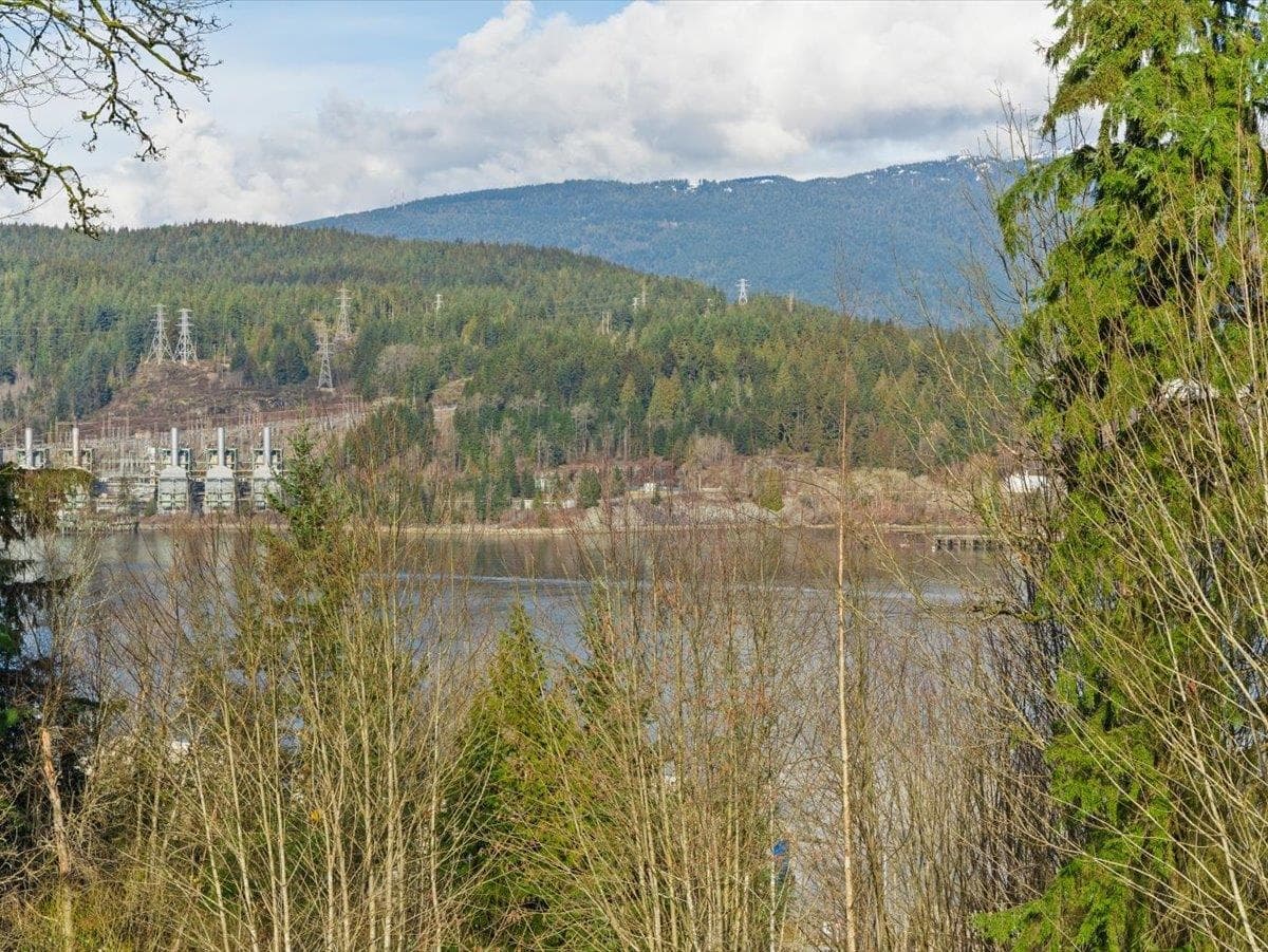 62 Shoreline Circle, Port Moody, V3N 0H2 — photo 5