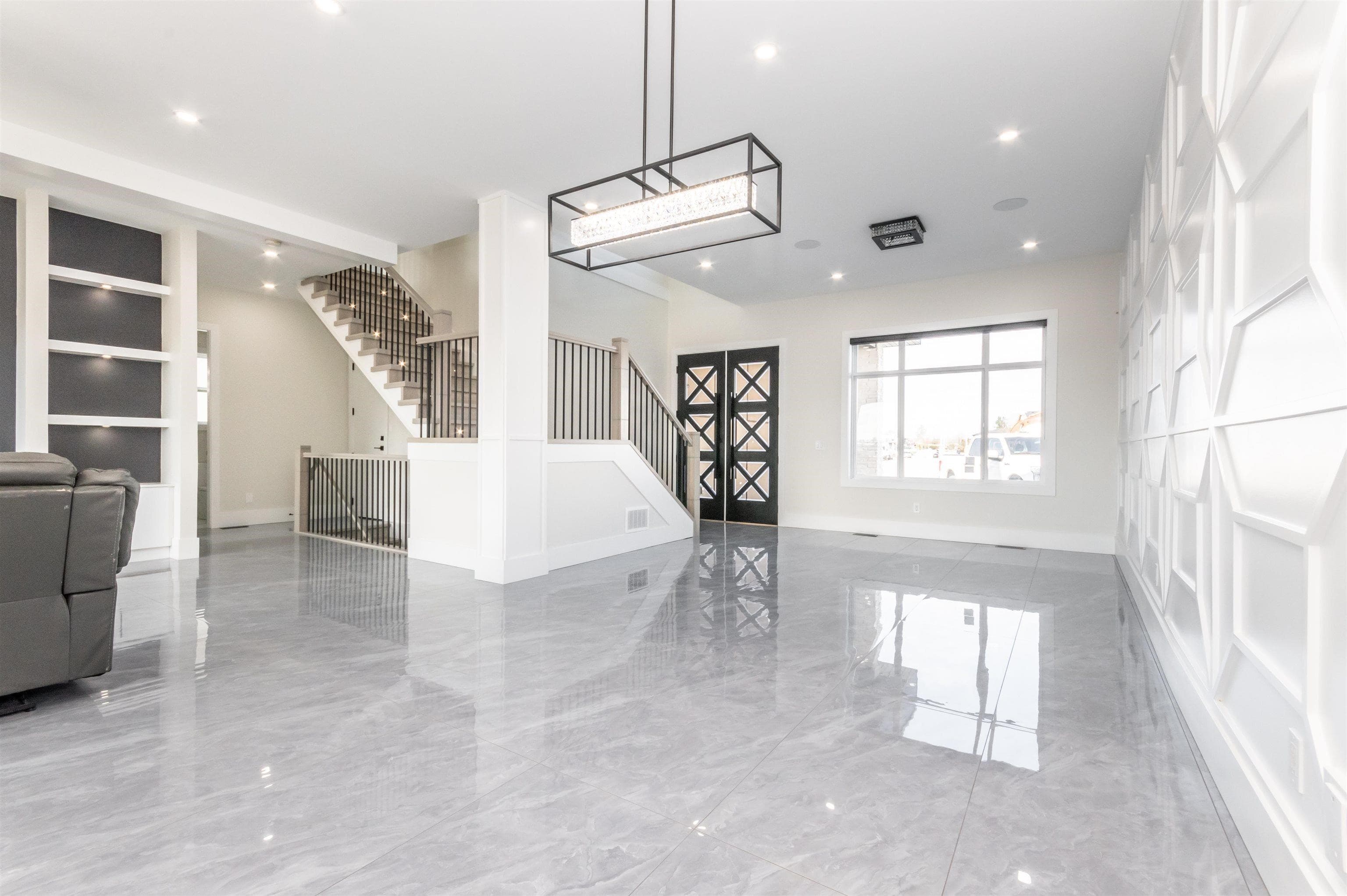 2534 Terminal Court, Abbotsford, V4X 1L9 — photo 2