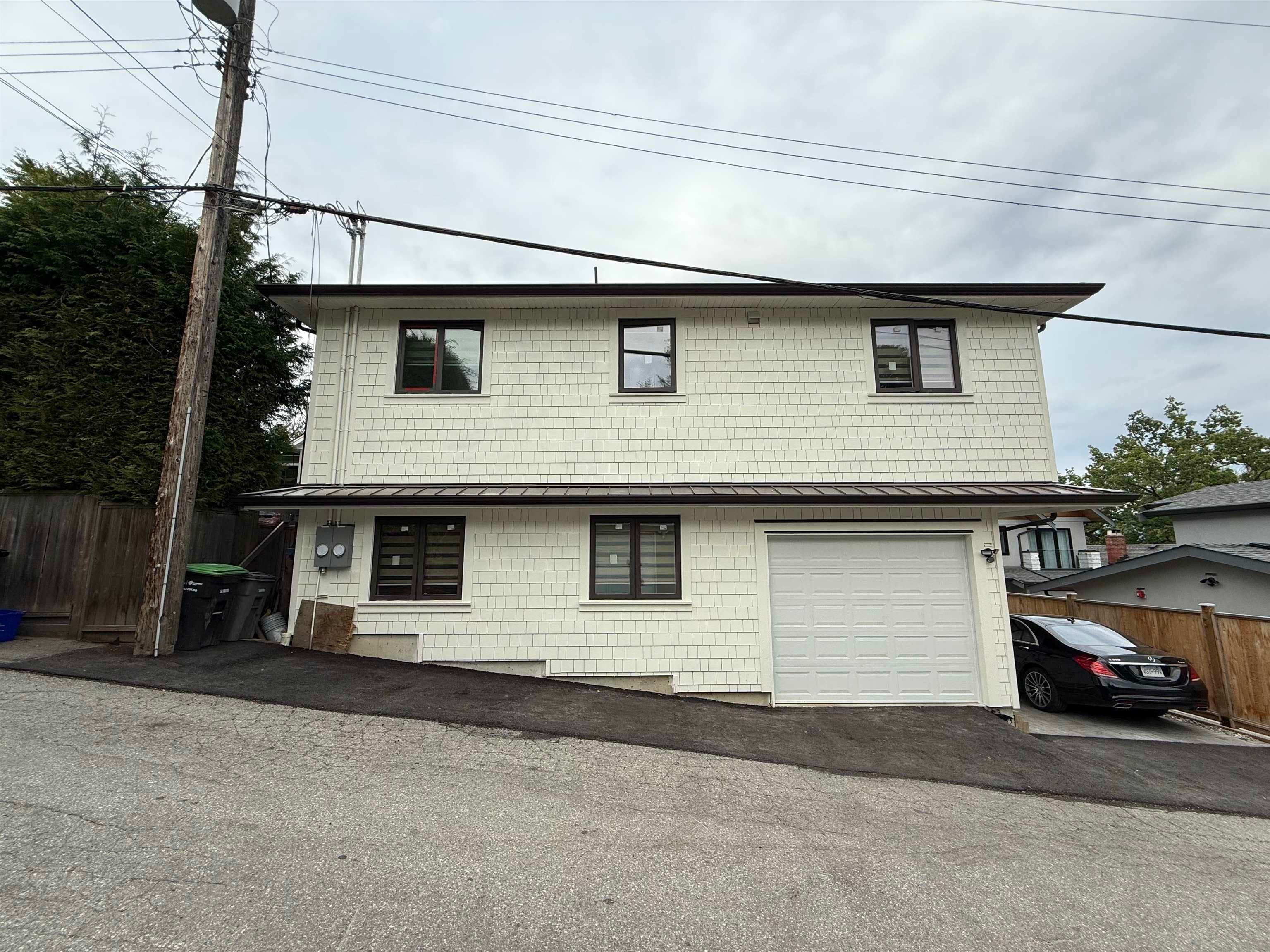 Laneway House - 3522 W 27th Avenue, Vancouver, V6S 1P8 — photo 2