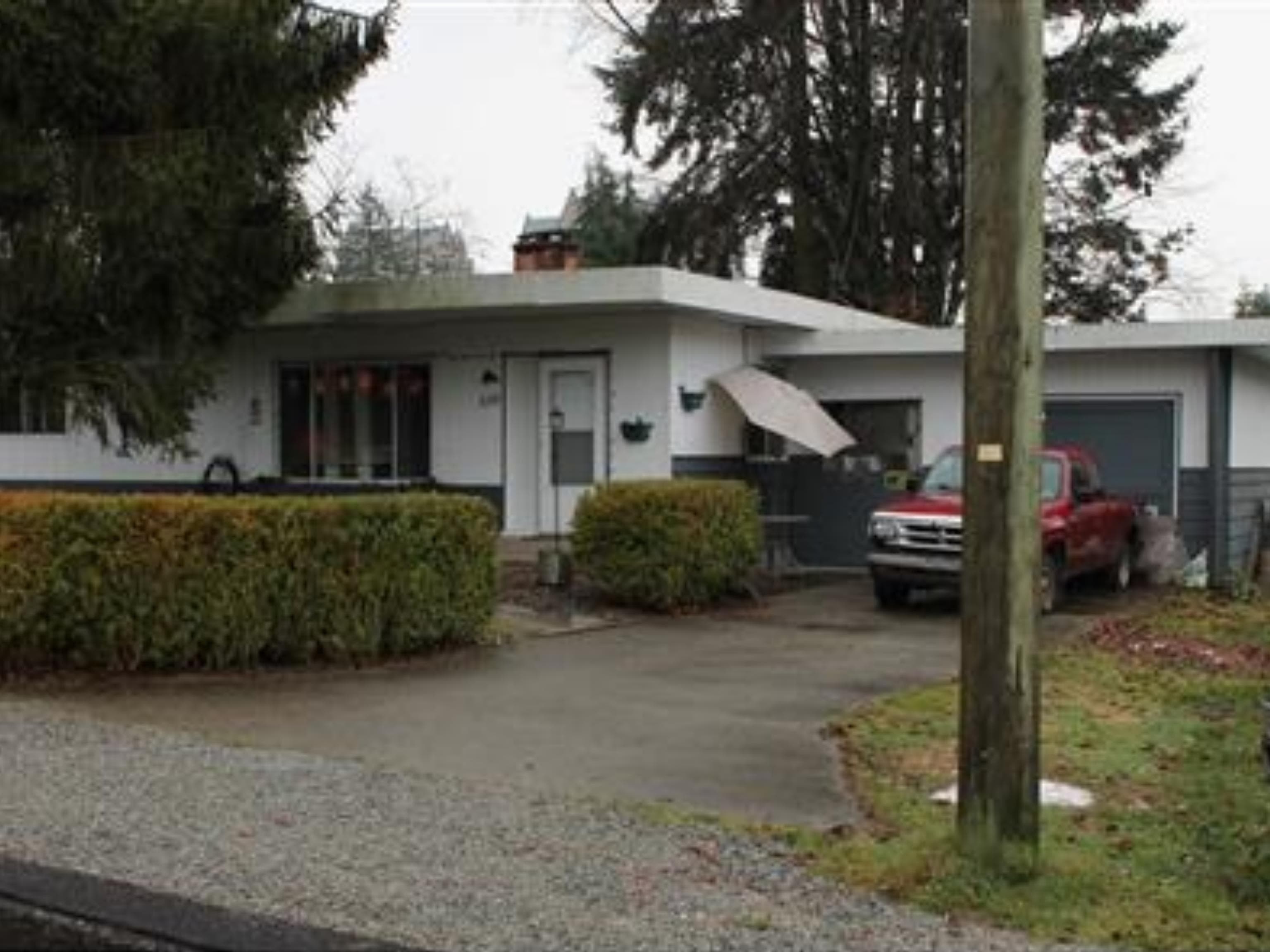 516 Cochrane Avenue, Coquitlam, V3J 1Z9 — photo 2