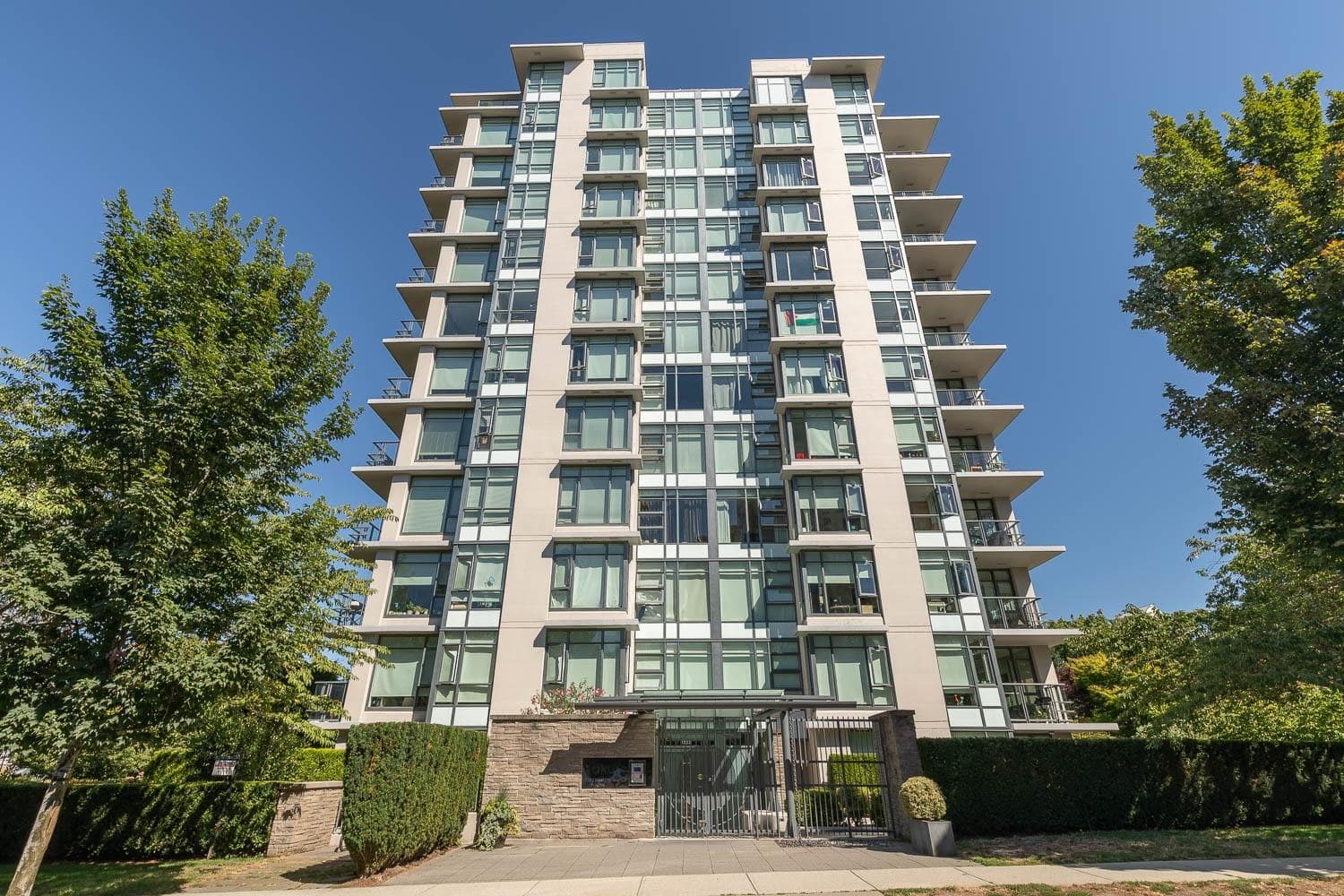 302 - 1333 W 11th Avenue, Vancouver, V6H 0A4 — photo 1