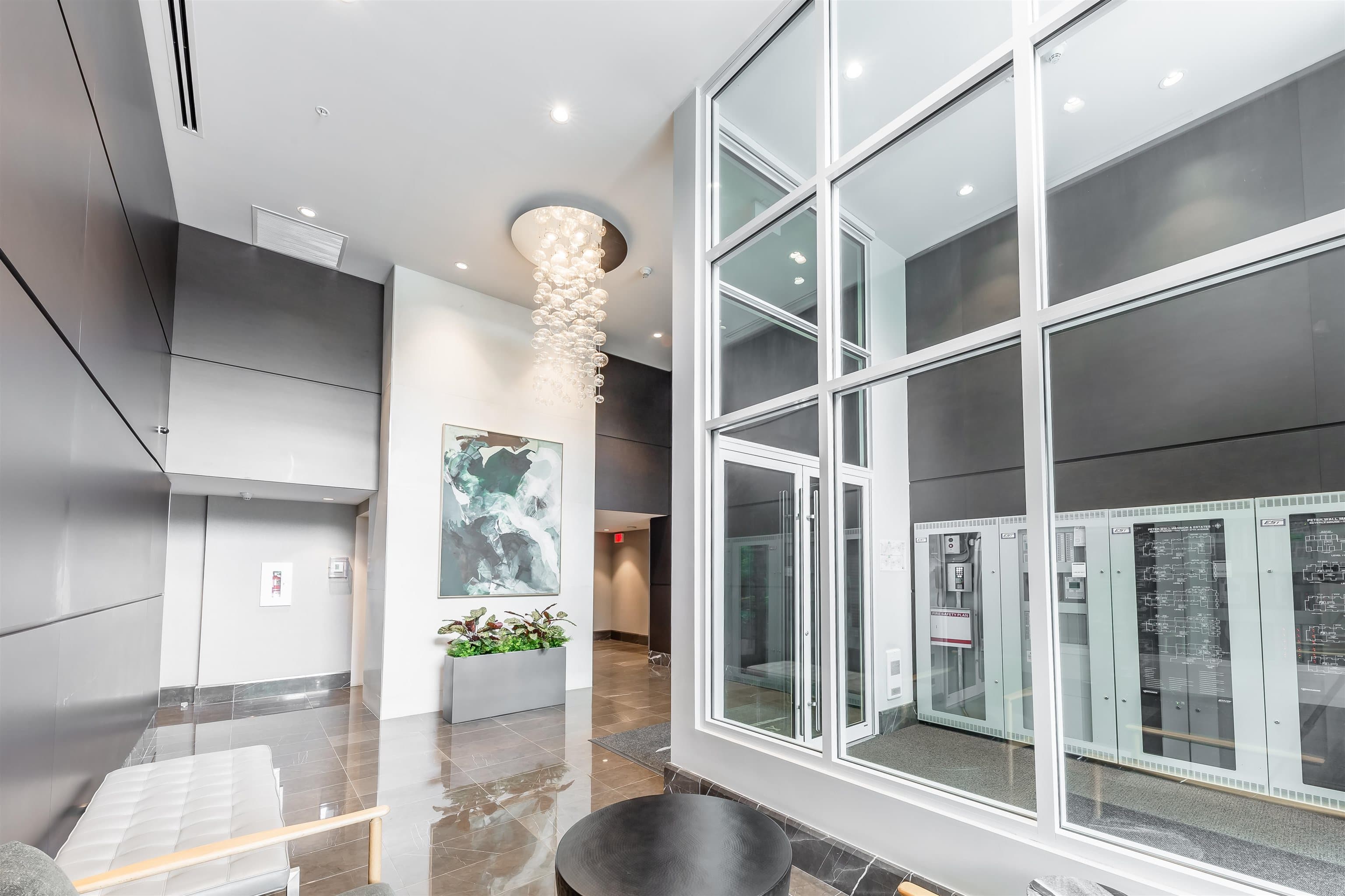 201 - 1561 W 57th Avenue, Vancouver, V6P 0H5 — photo 2