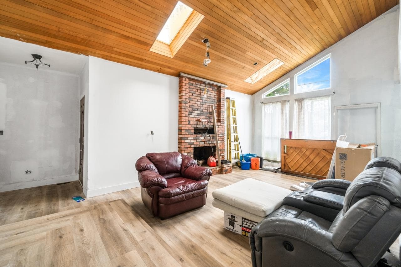 15128 96 Avenue, Surrey, V3R 1E9 — photo 4