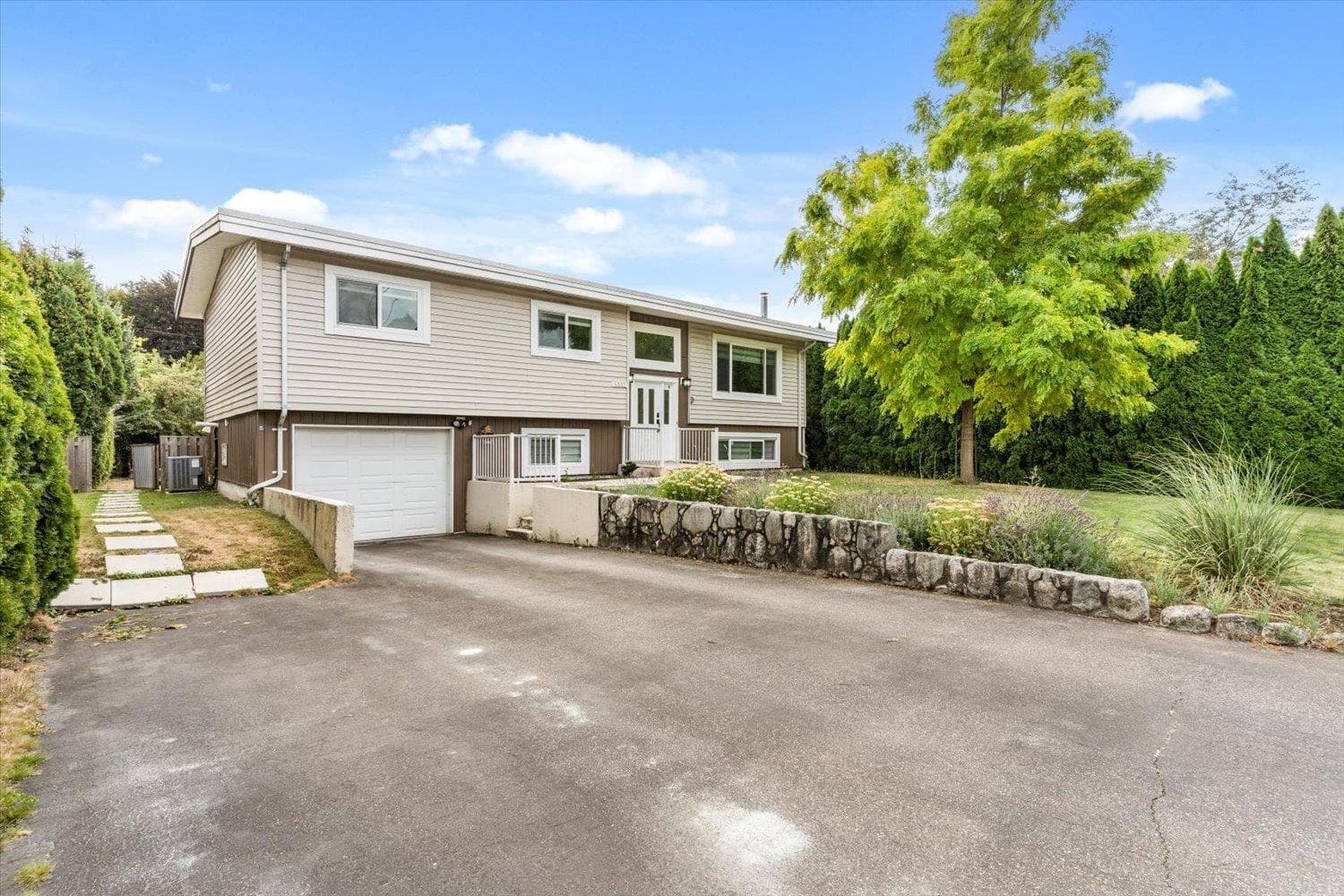 6532 Dayton Drive, Chilliwack, V2R 1V2 — photo 2