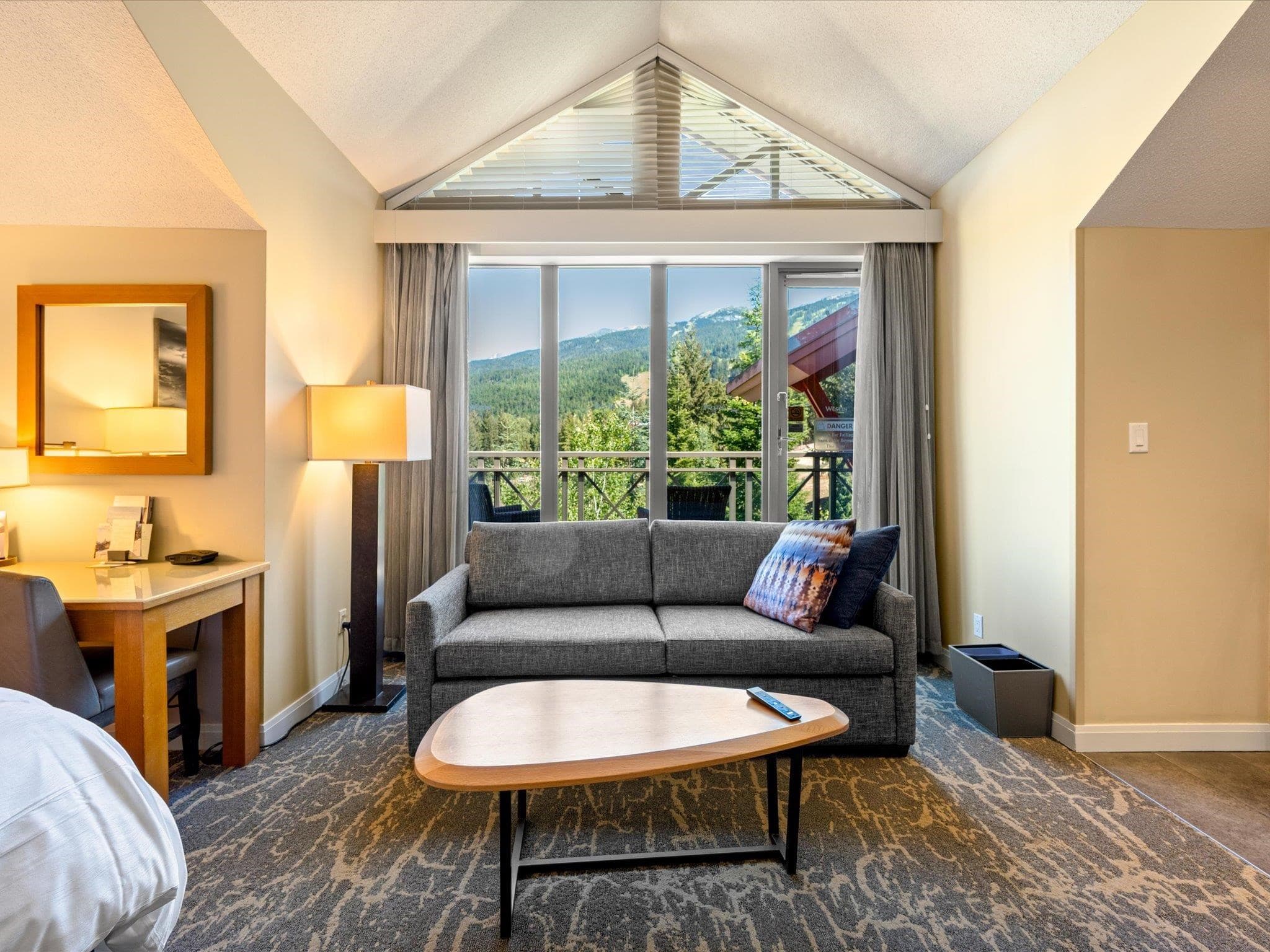 904 - 4090 Whistler Way, Whistler, V8E 1J3 — photo 2