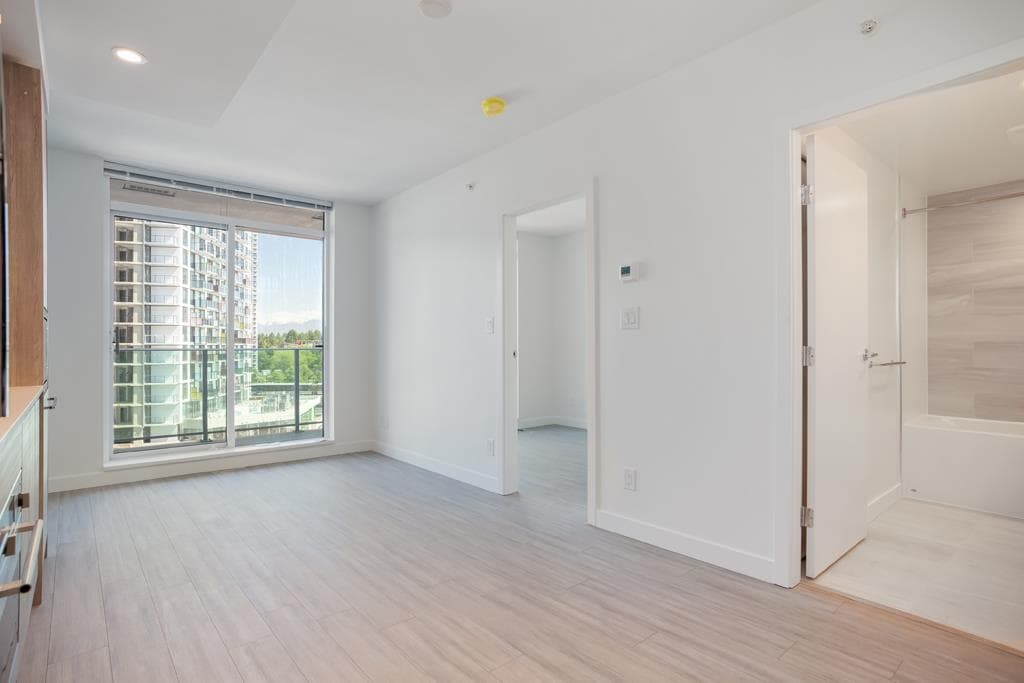 706 - 13655 Fraser Highway, Surrey, V3T 0P8 — photo 5