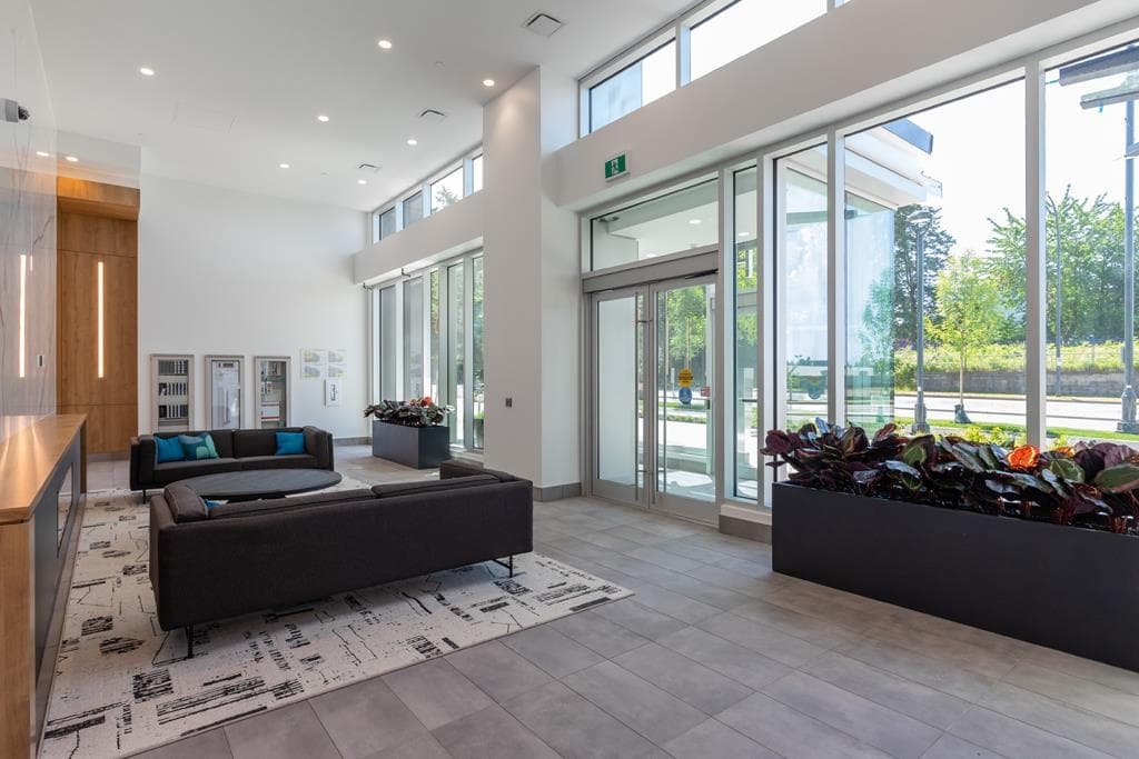 706 - 13655 Fraser Highway, Surrey, V3T 0P8 — photo 4